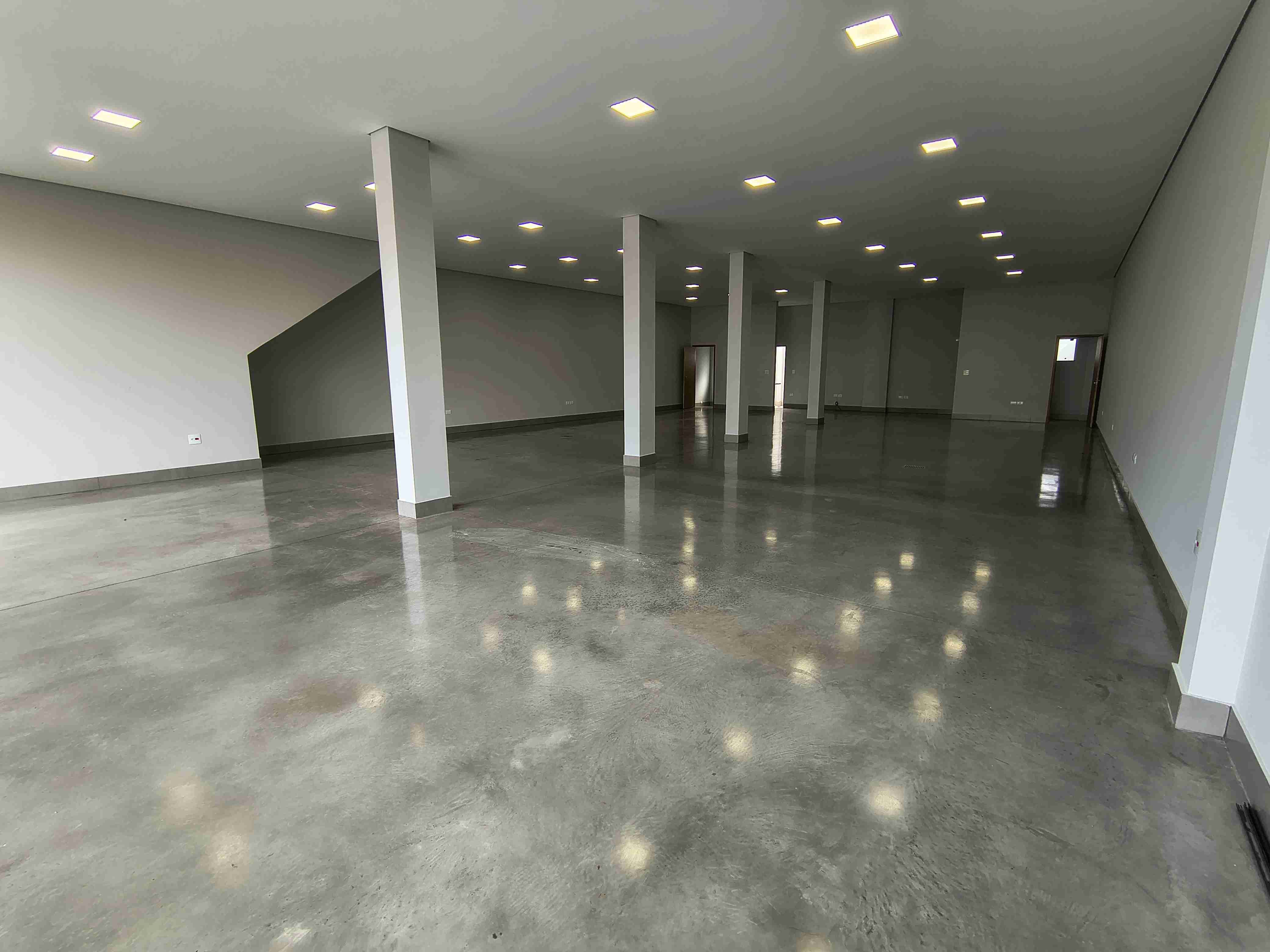 Barracão para locação, 250M², Av. Jorge Casoni - Lago Igapó - Londrina, PR