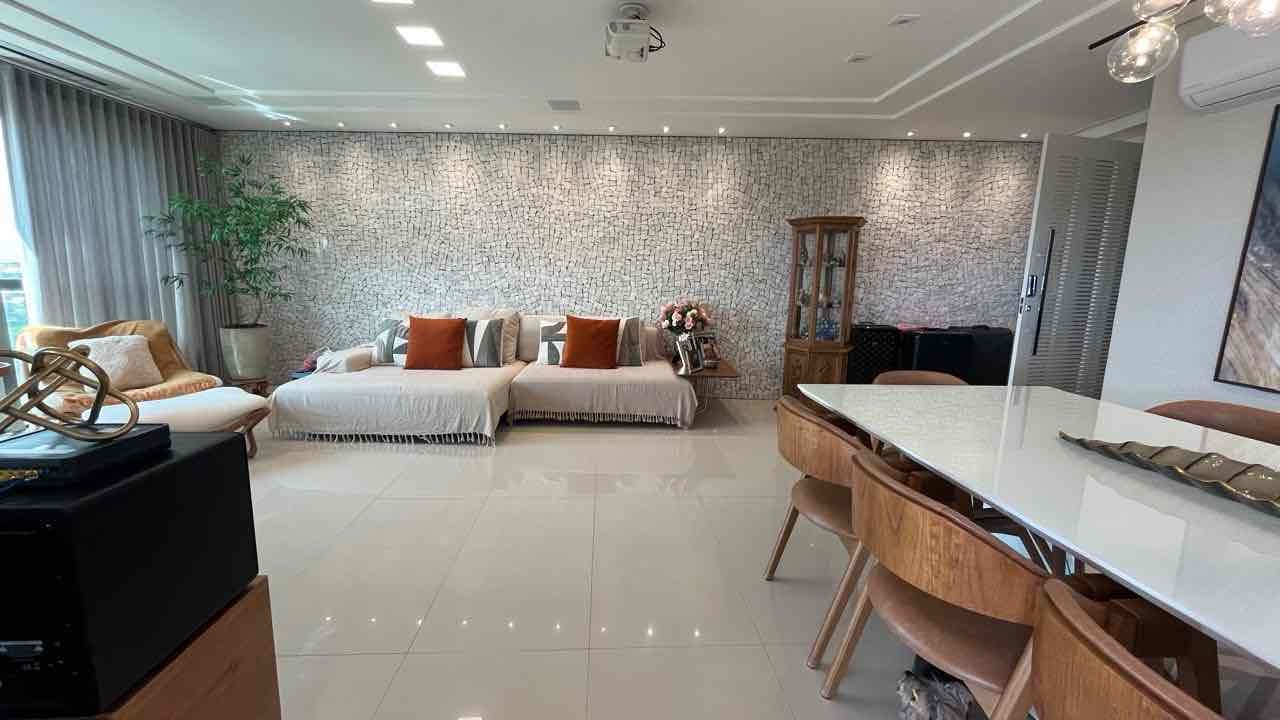 Apartamento semi mobiliado à venda, Edifício Palazzo Veronesi, 240m² úteis, 4 quartos sendo 2 suítes - Bela Suiça, Londrina, PR