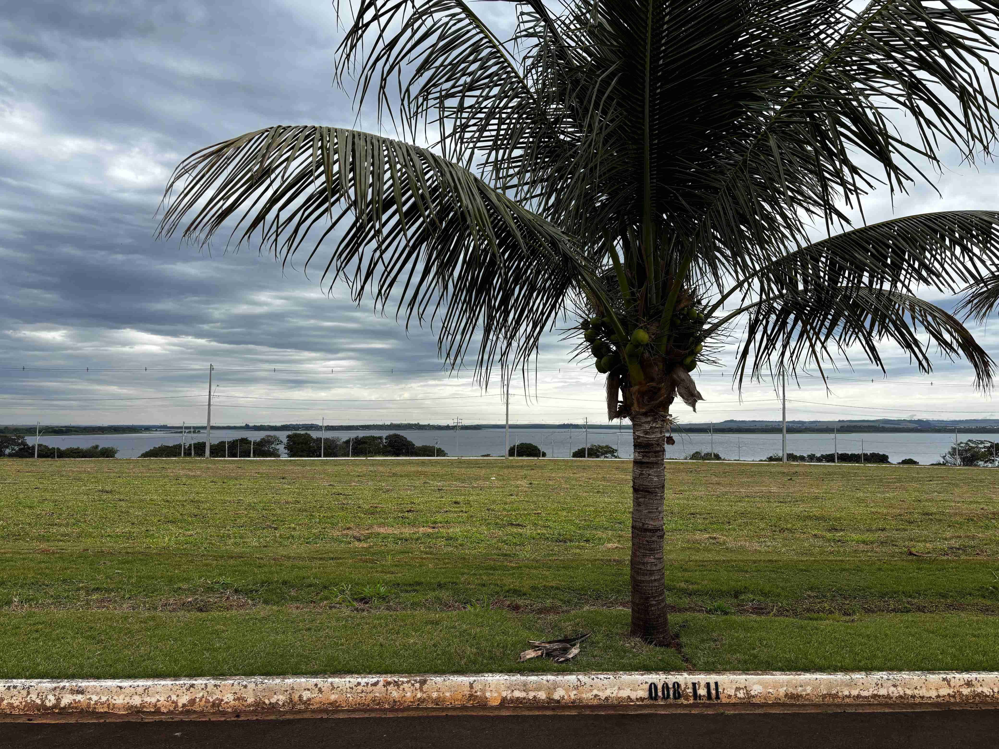 Terreno à Venda, Estância Punta Del Este, 805,74m² em frente a pista de avião - Paranagi, PR