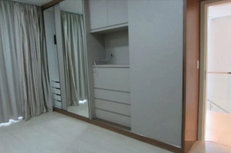Sobrado à venda, Condomínio Royal Forest, 220m² úteis, 3 suítes, piscina, quintal, 4 vagas - Esperança, Londrina, PR
