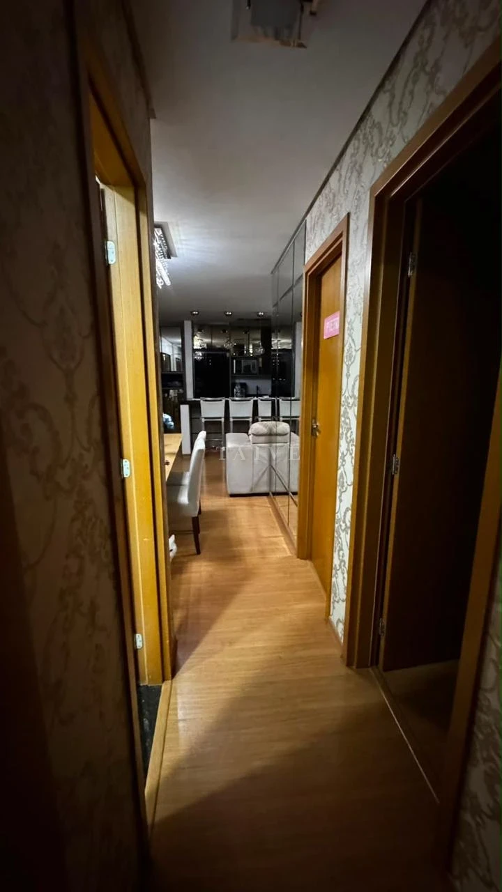 Apartamento Mobiliado à Venda no Liberty Towers, Andar Alto, 2 Vagas de Garagem