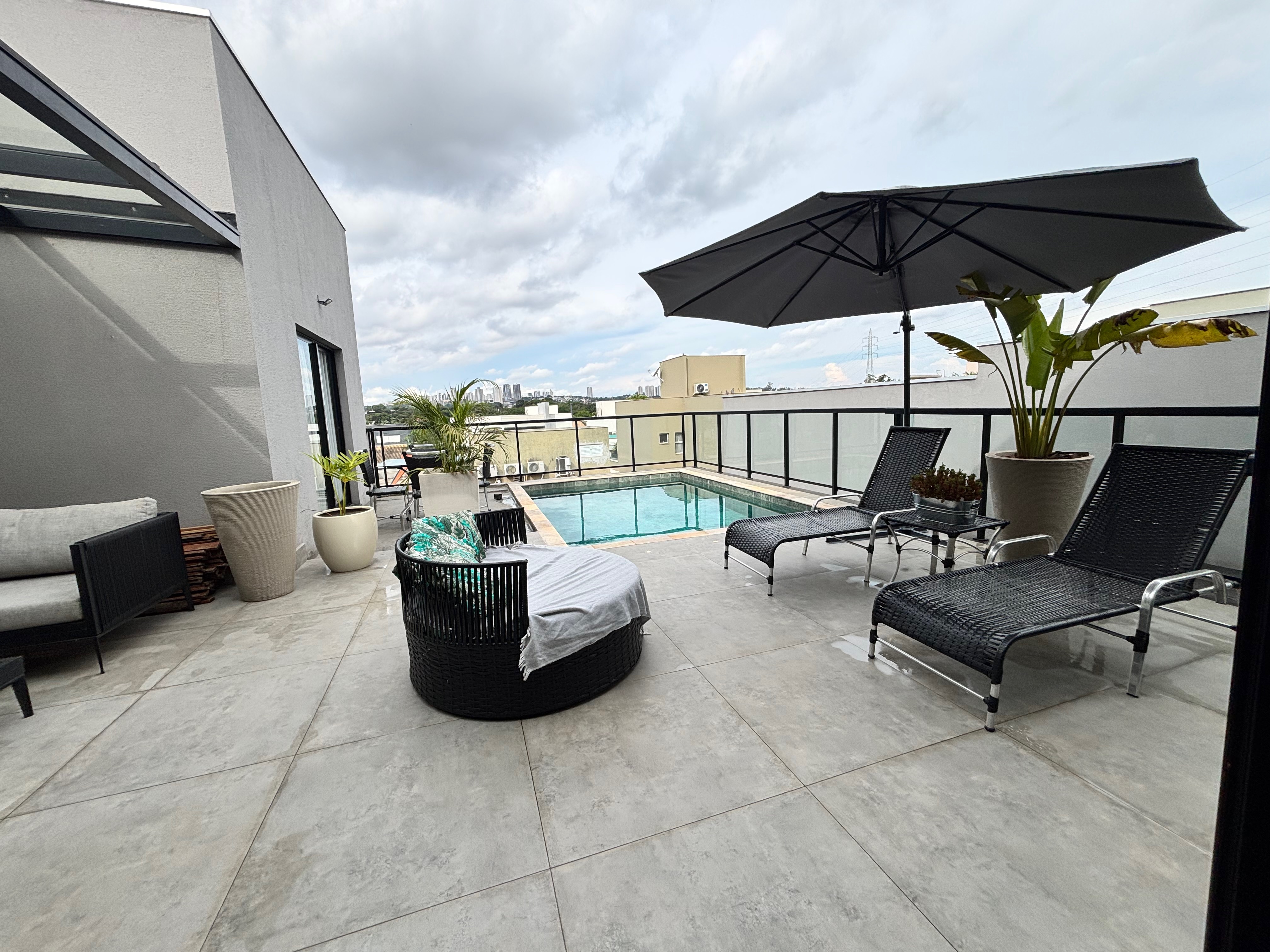 Casa térrea à venda, Condomínio Sun Lake, 249m² de construção, 3 suítes, 4 vagas  - Recanto do Salto, Londrina, PR