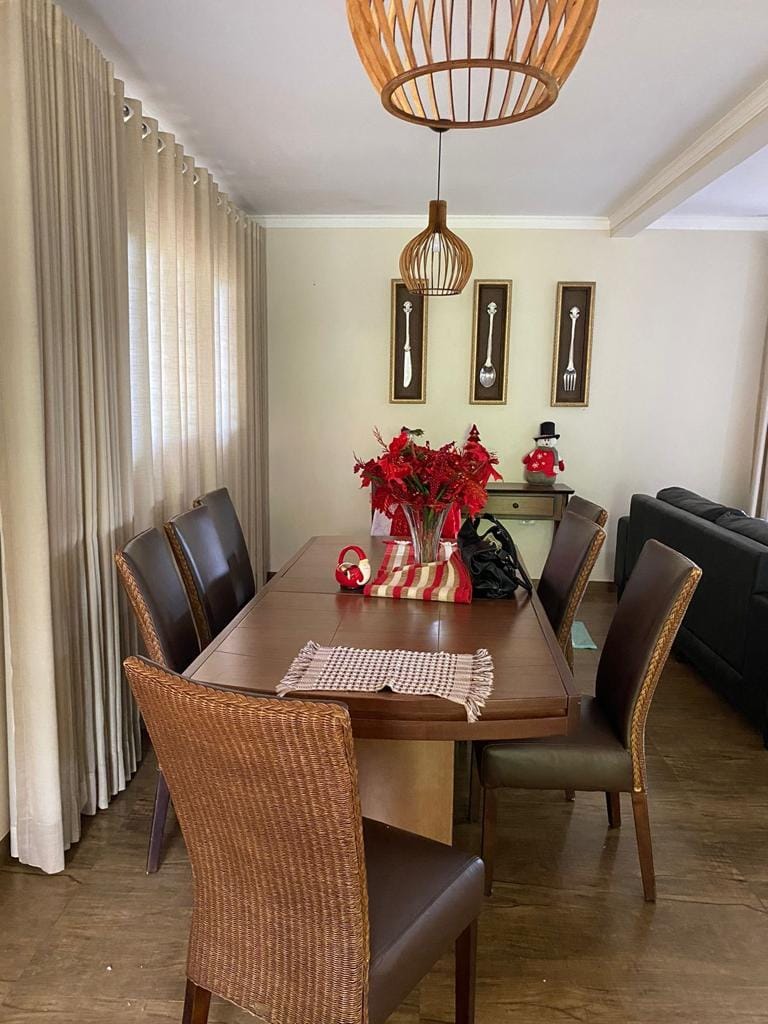 Chácara à Venda, fazenda nata, casa com 250m² de construção, 3 quartos sendo 1 suite -  Londrina, PR