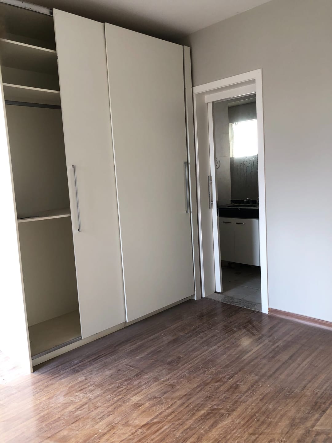 Casa à venda , Condomínio Acácia Imperial, 400m² privativos, 4 suítes, churrasqueira e piscina - Royal, Londrina, PR