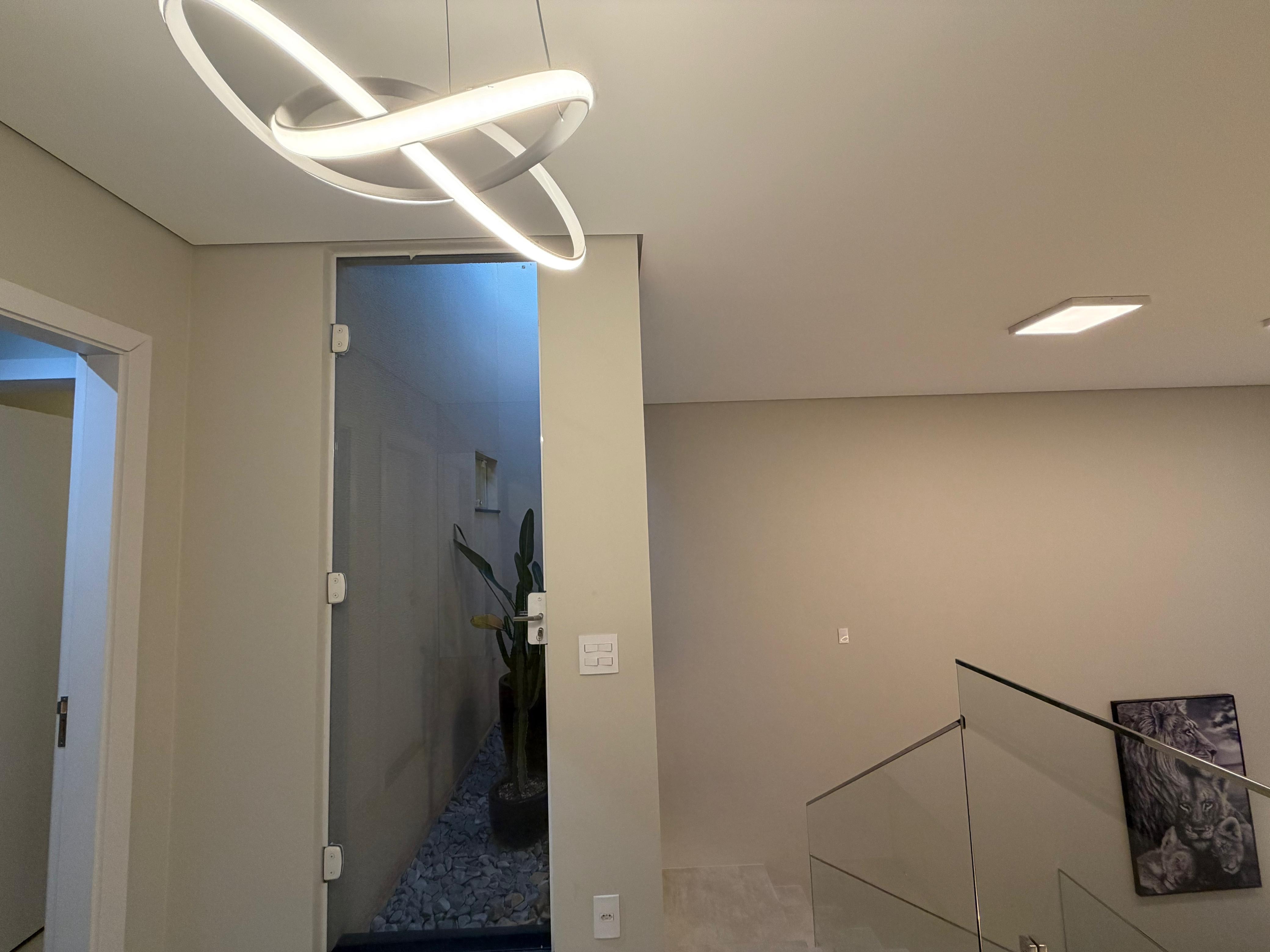 Sobrado á venda, Condomínio Bela Vitta,  195m² úteis , 3 suite Suites, todo planejado - Zona Leste - Londrina/PR