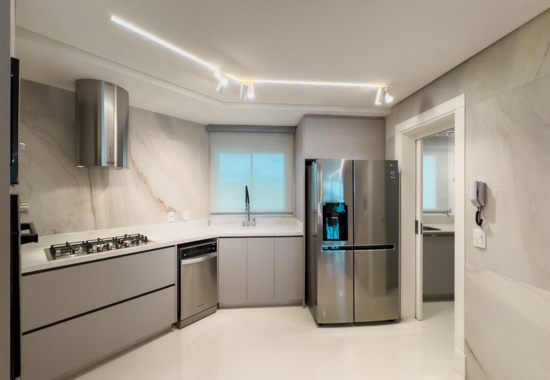 Apartamento à venda vista mar - Edifício Infinity Coast, 164m² úteis, 3 suítes, andar alto, 3 vagas  -  Pioneiros, Balneário Camboriú, SC