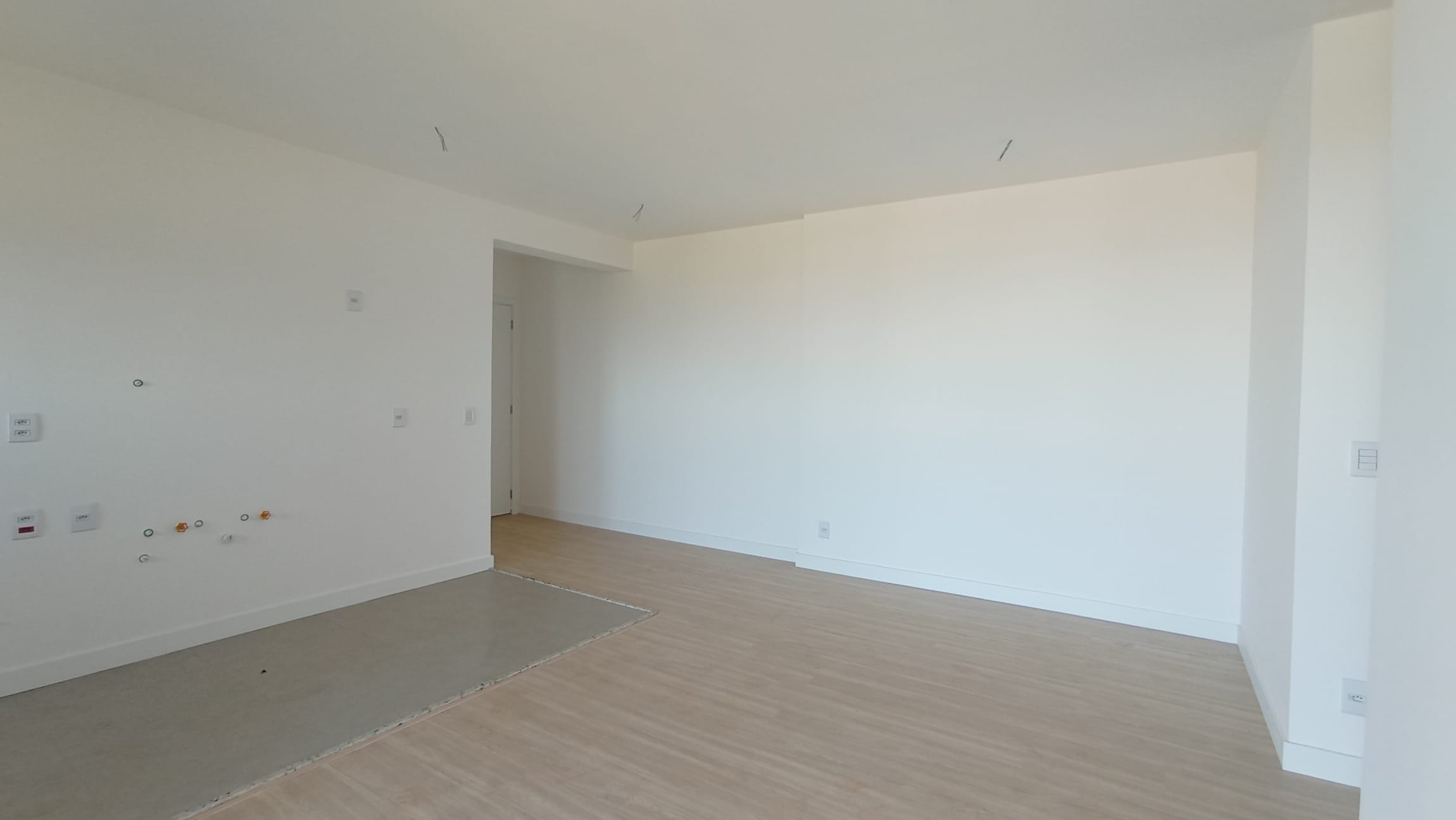 Apartamento à venda, Edifício Mind, 84m² úteis, 3 quartos, andar alto, 2 vagas - Terra Bonita, Londrina, PR