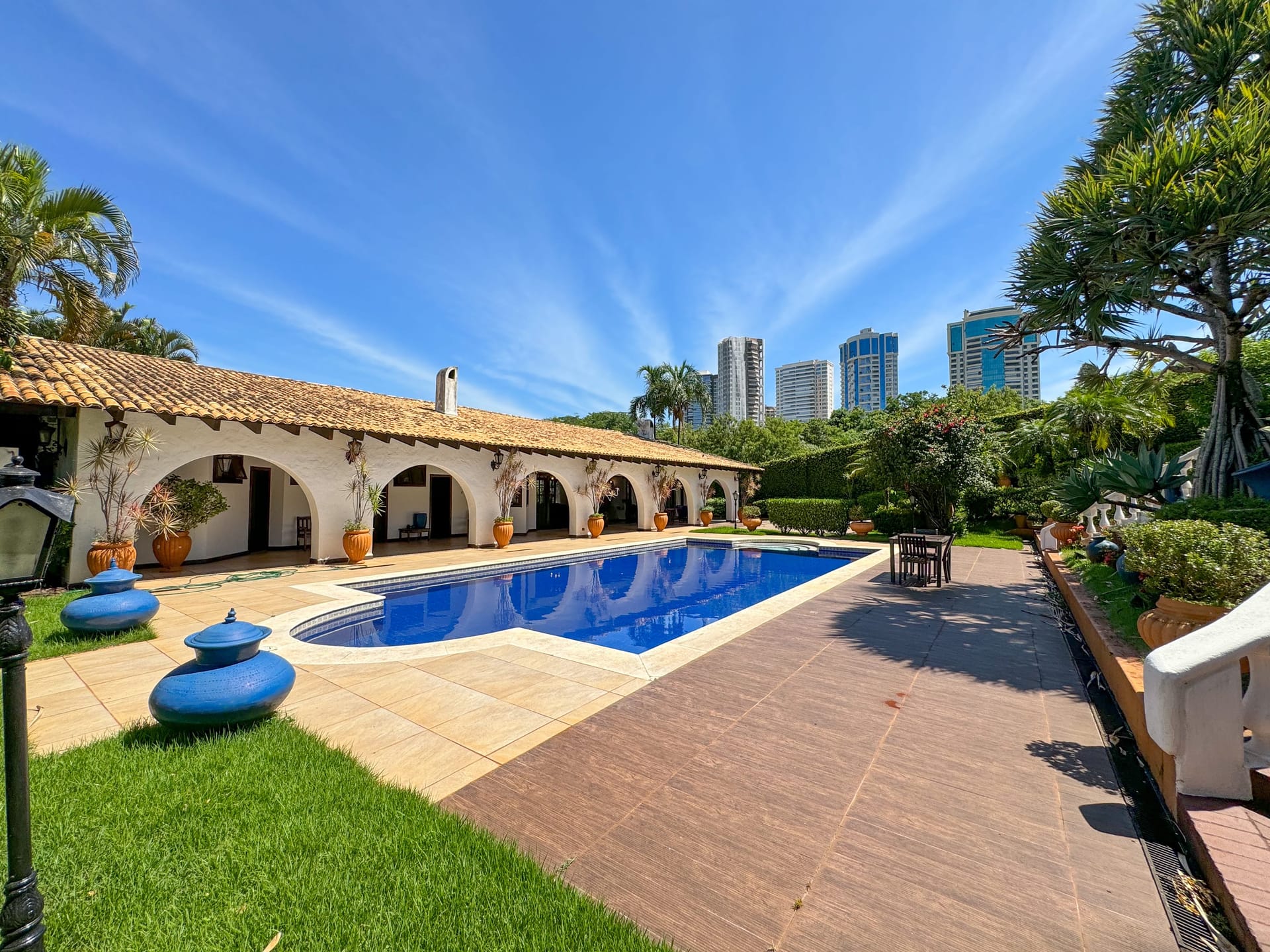 Casa para venda , 5 suítes,Bela Suiça, Londrina, PR