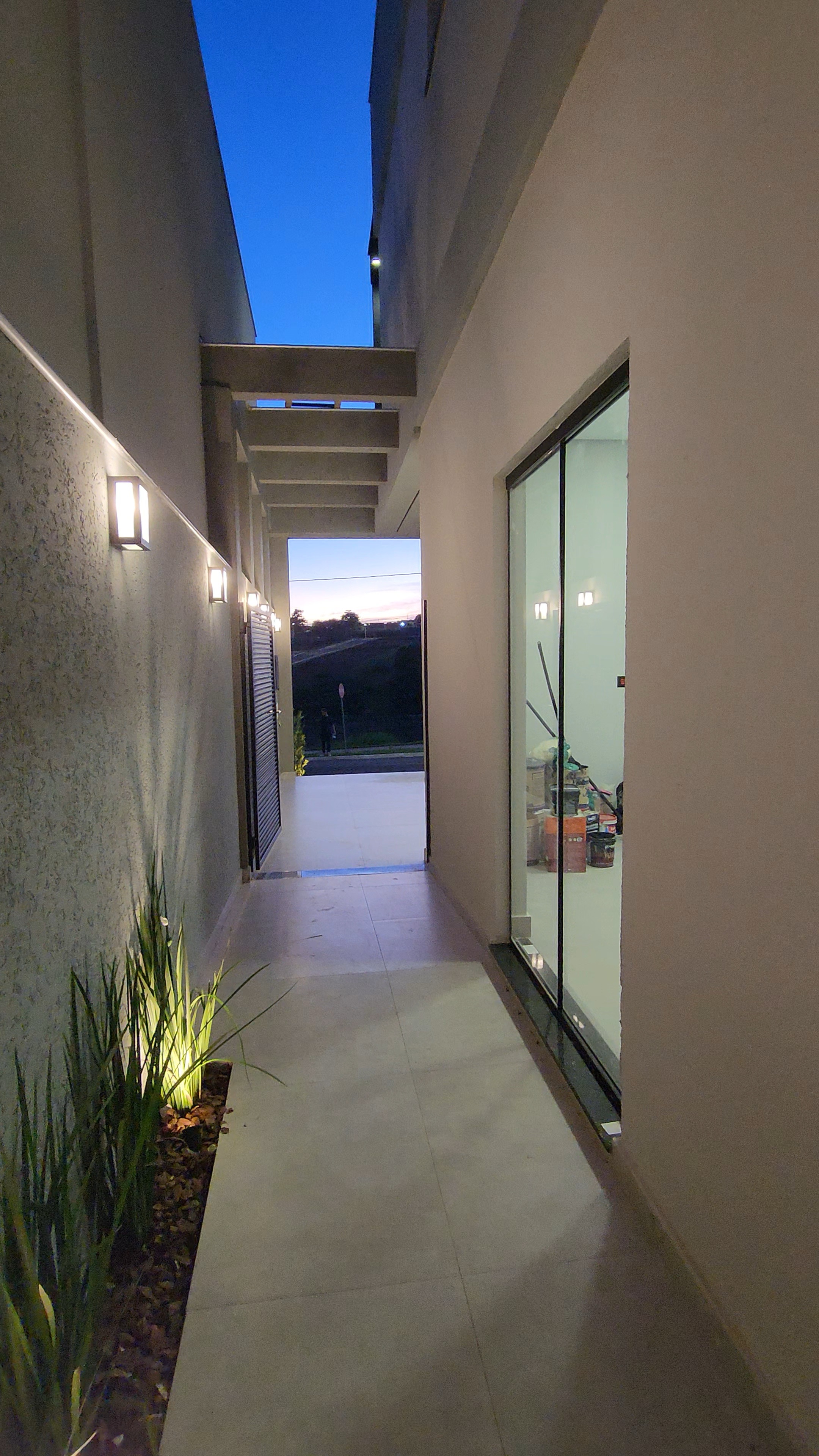 Casa em condominio à Venda, Parque Tauá Araguari, 233 m² construção, 3 suítes, hidro, piscina privativa - Jardim Morumbi, Londrina, PR
