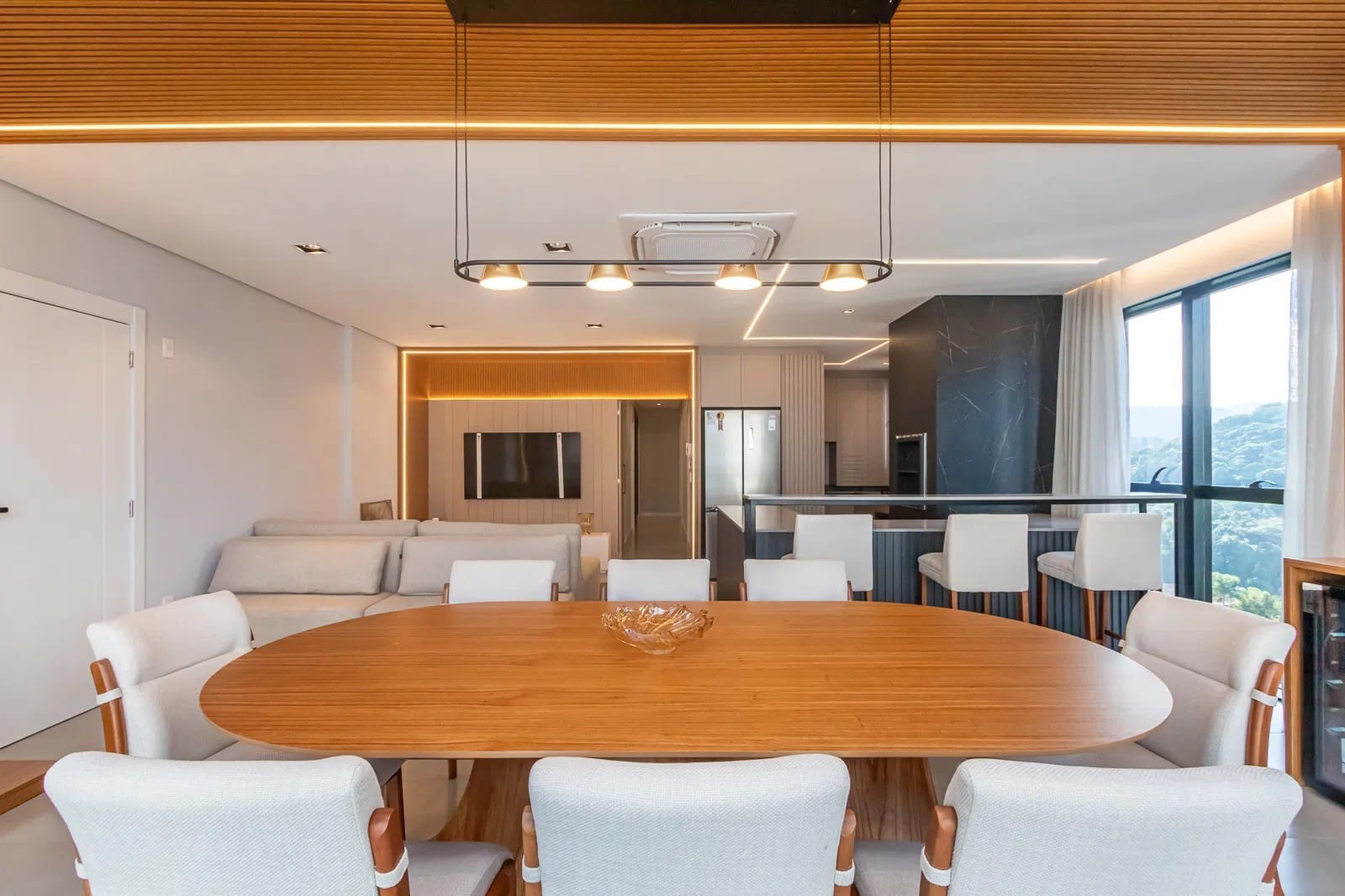 Apartamento à venda, Edifício Costa, 136m²úteis,  4 suítes, 1 Lavabo, 2 vagas, próximo a roda gigante, Pioneiros, Barra norte- Balneário Camboriú