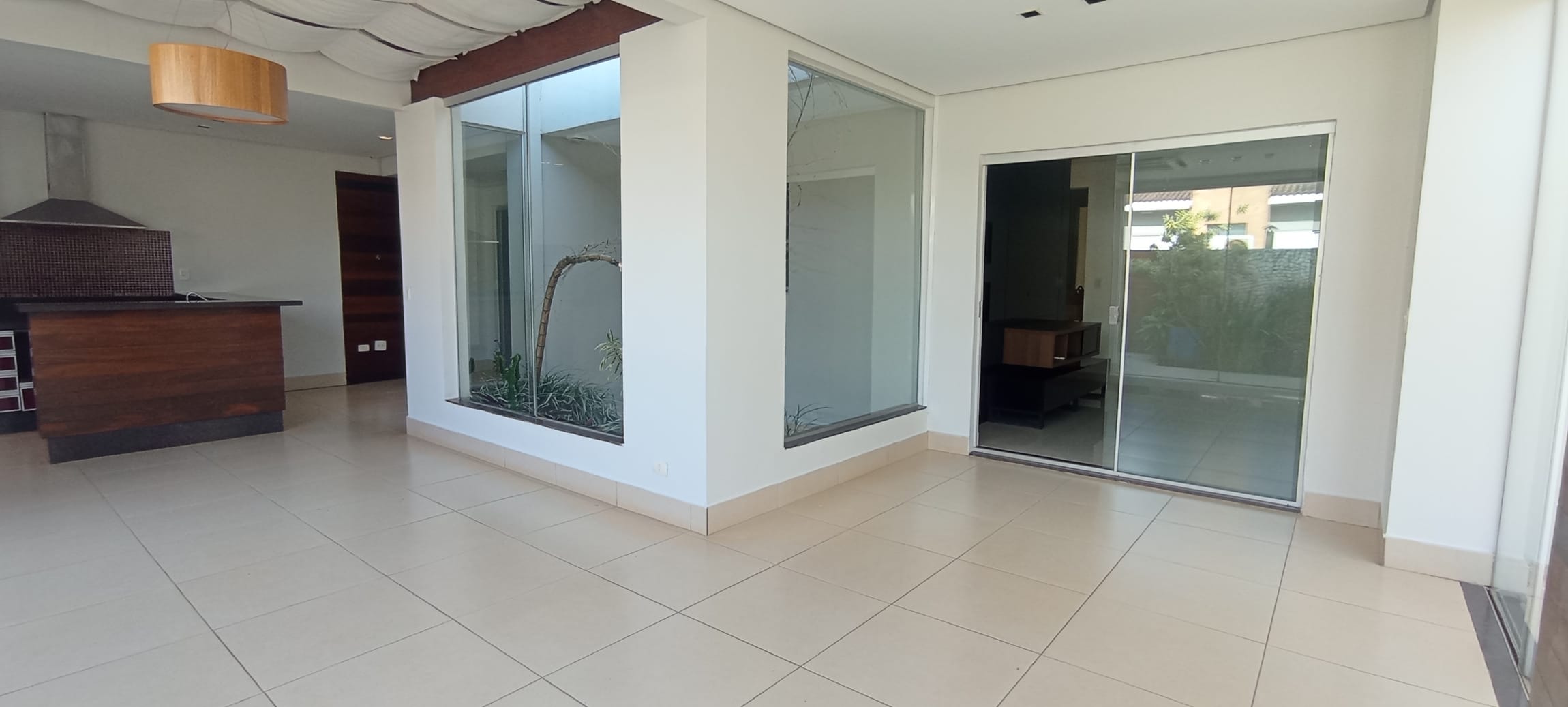 Casa  à Venda, Condomínio Royal Forest, 271m² úteis, 4 quartos sendo 2 suítes -  Esperança - Londrina PR