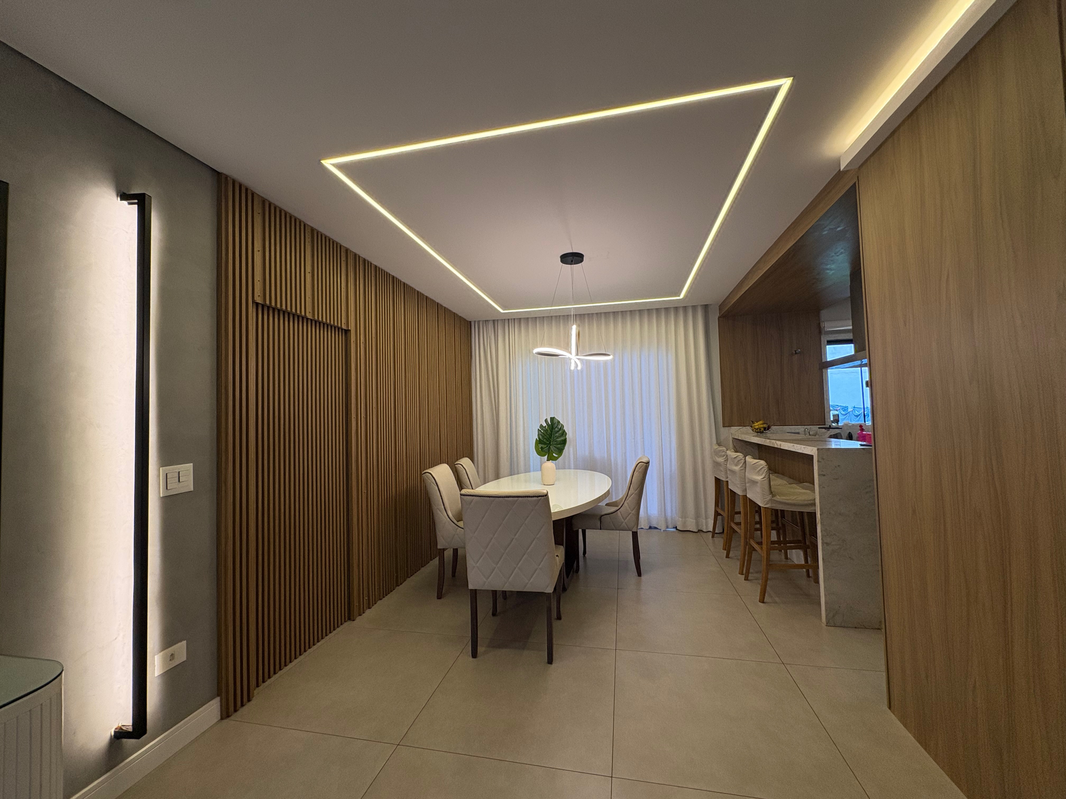 Casa à venda, térrea, 3 quartos sendo 1 suíte, toda planejada - São Pedro, Londrina, PR