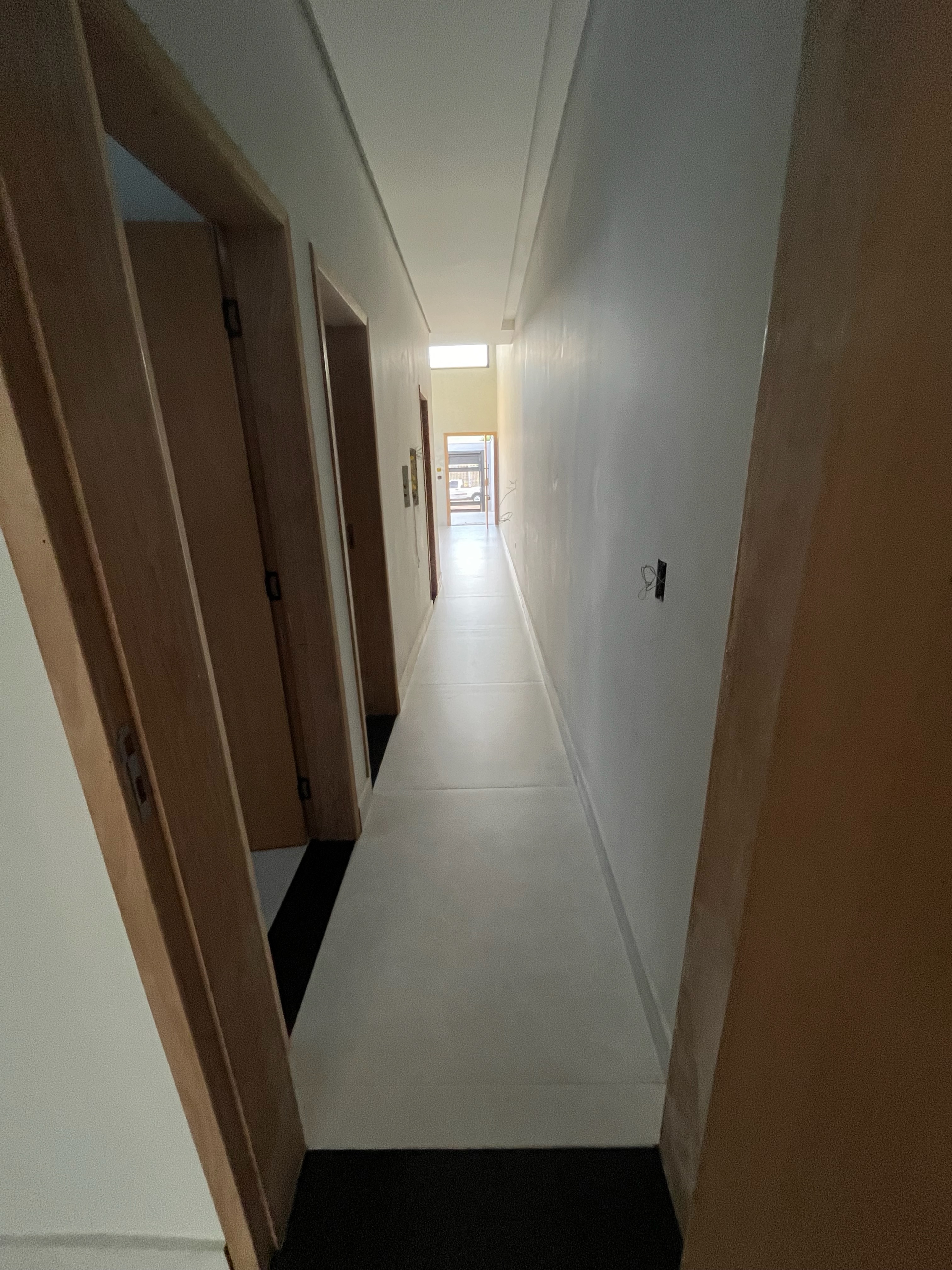 Casa  alto padrão,  à Venda, 140m², 3 dormitórios, 1 suíte próximo ao Aeroporto - Dom Pedro, Londrina, PR