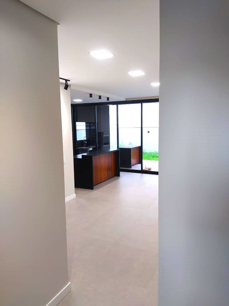 Sobrado à venda, 190m² úteis,  Condominio Tangará, 03 quartos, 4 vagas - Gleba Simon Frazer, Londrina, PR