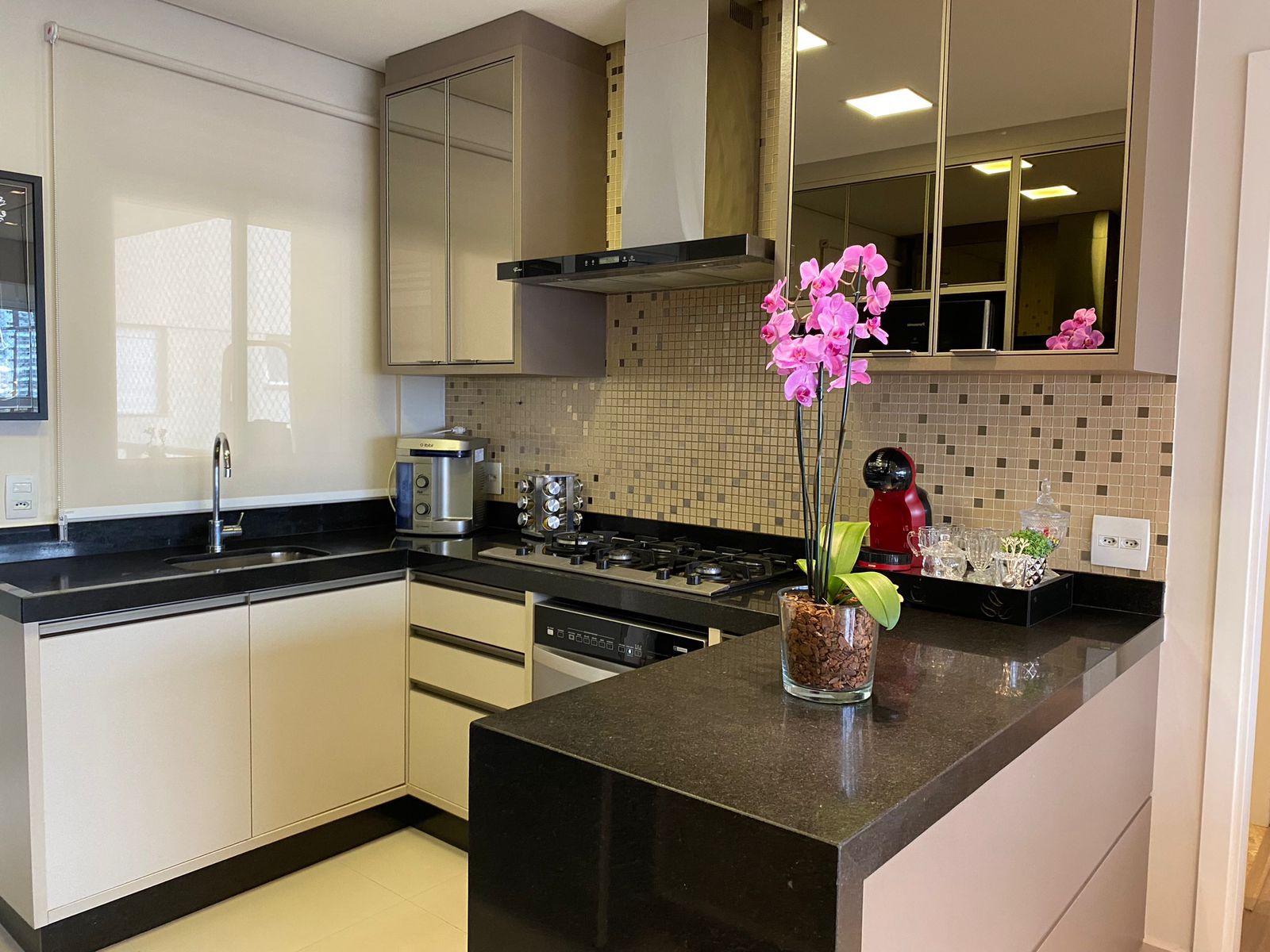 Apartamento à Venda, Ed Kensington, 114m2 úteis,  3 quartos sendo 1 suíte, 3 vagas- Gleba Palhano - Londrina, PR