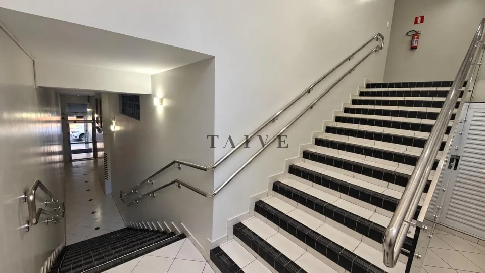 SALA COMERCIAL REFORMADA PARA ALUGAR -  67 m² -  Centro - Londrina-Pr - foto 11