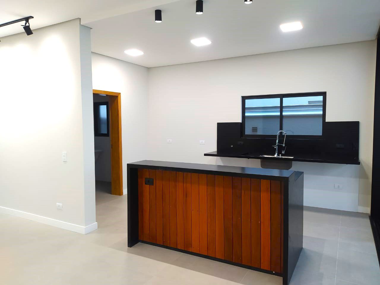 Sobrado à venda, 190m² úteis,  Condominio Tangará, 03 quartos, 4 vagas - Gleba Simon Frazer, Londrina, PR
