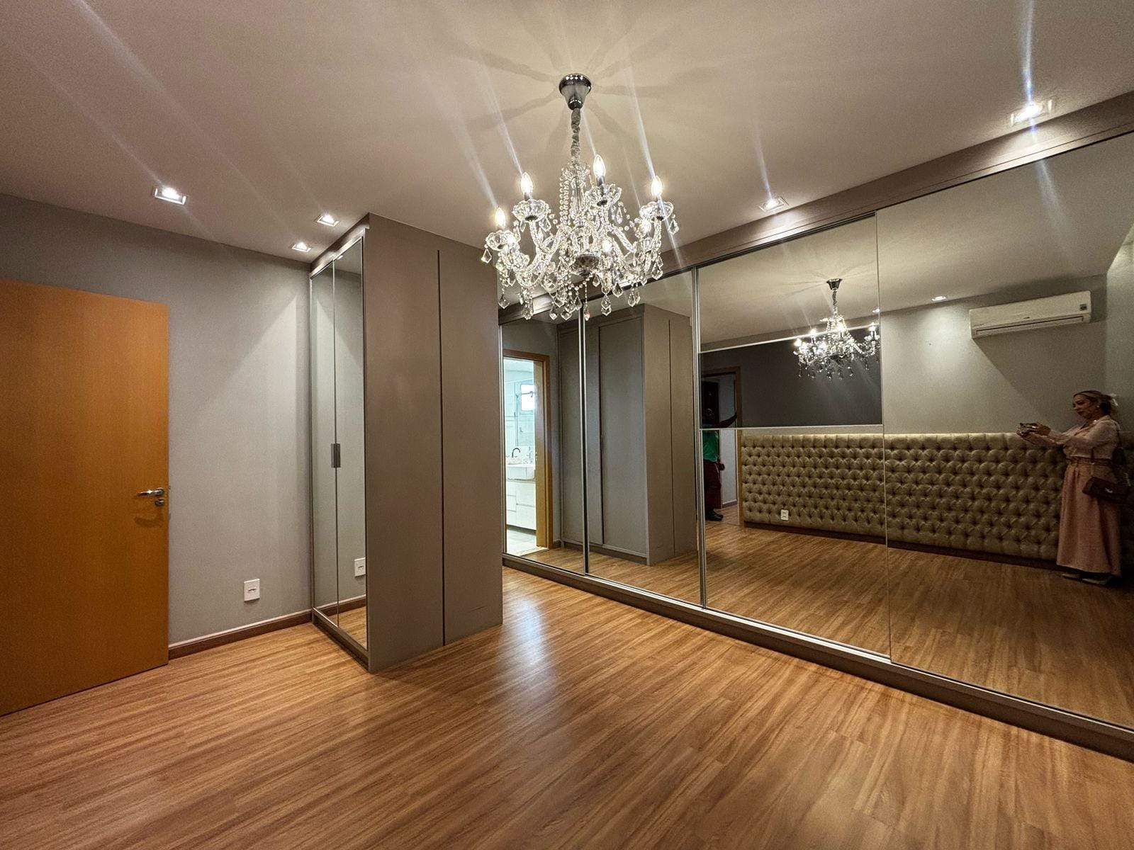 Apartamento à venda, Edificio Vert, 3 quartos sendo 1 suíte, planejado, andar alto, 3 vagas  Gleba Fazenda Palhano, Londrina, PR