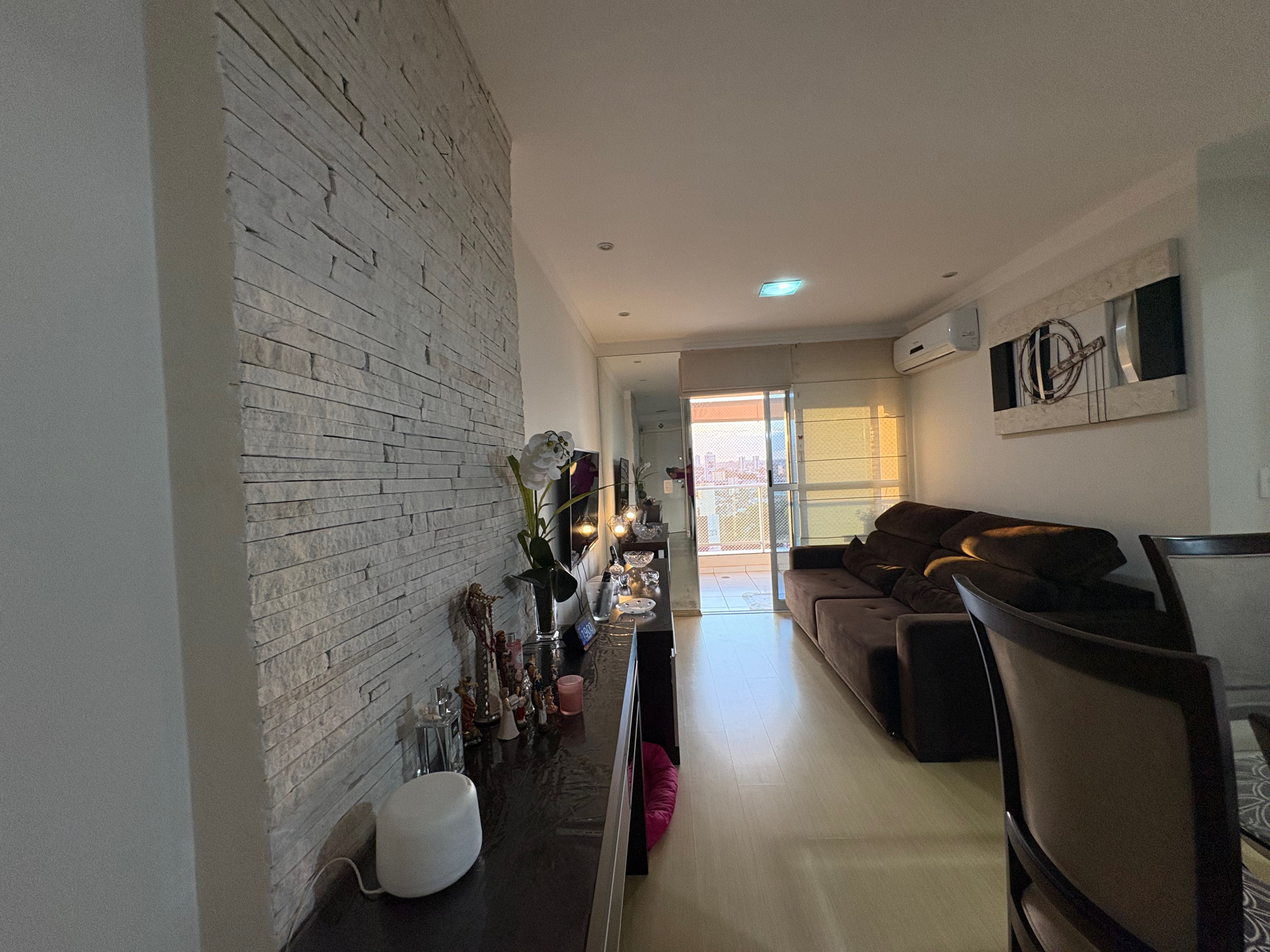 Apartamento à venda, Residencial Ibiza, 2 quartos sendo 1 suíte, andar alto, sacada com churrasqueira, Vila Ipiranga, Londrina, PR