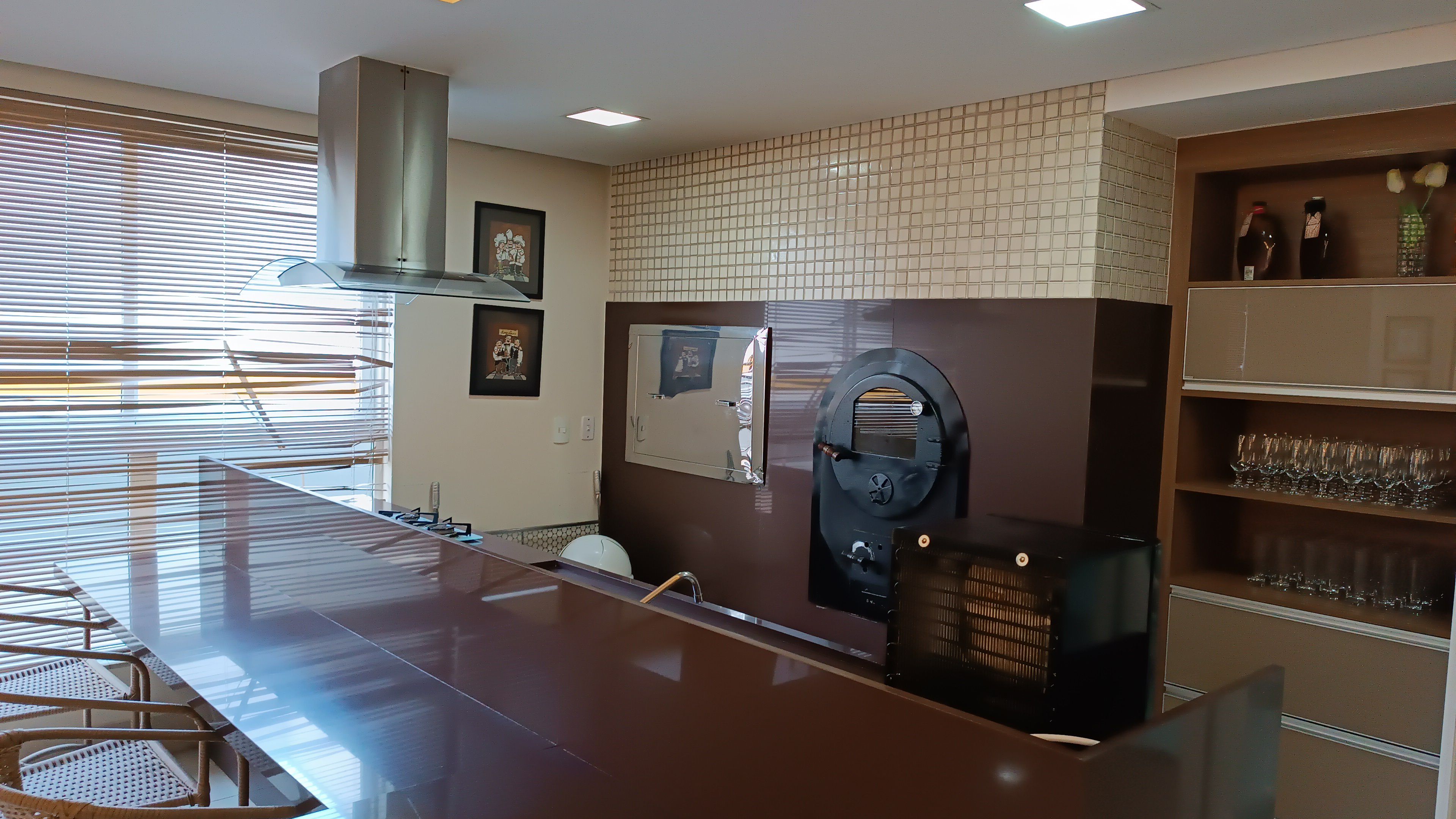 Apartamento à Venda, Edifício Fountain Hit, 81m, 3 quartos sendo 1 suíte com sacada, Gleba Palhano- Londrina, PR