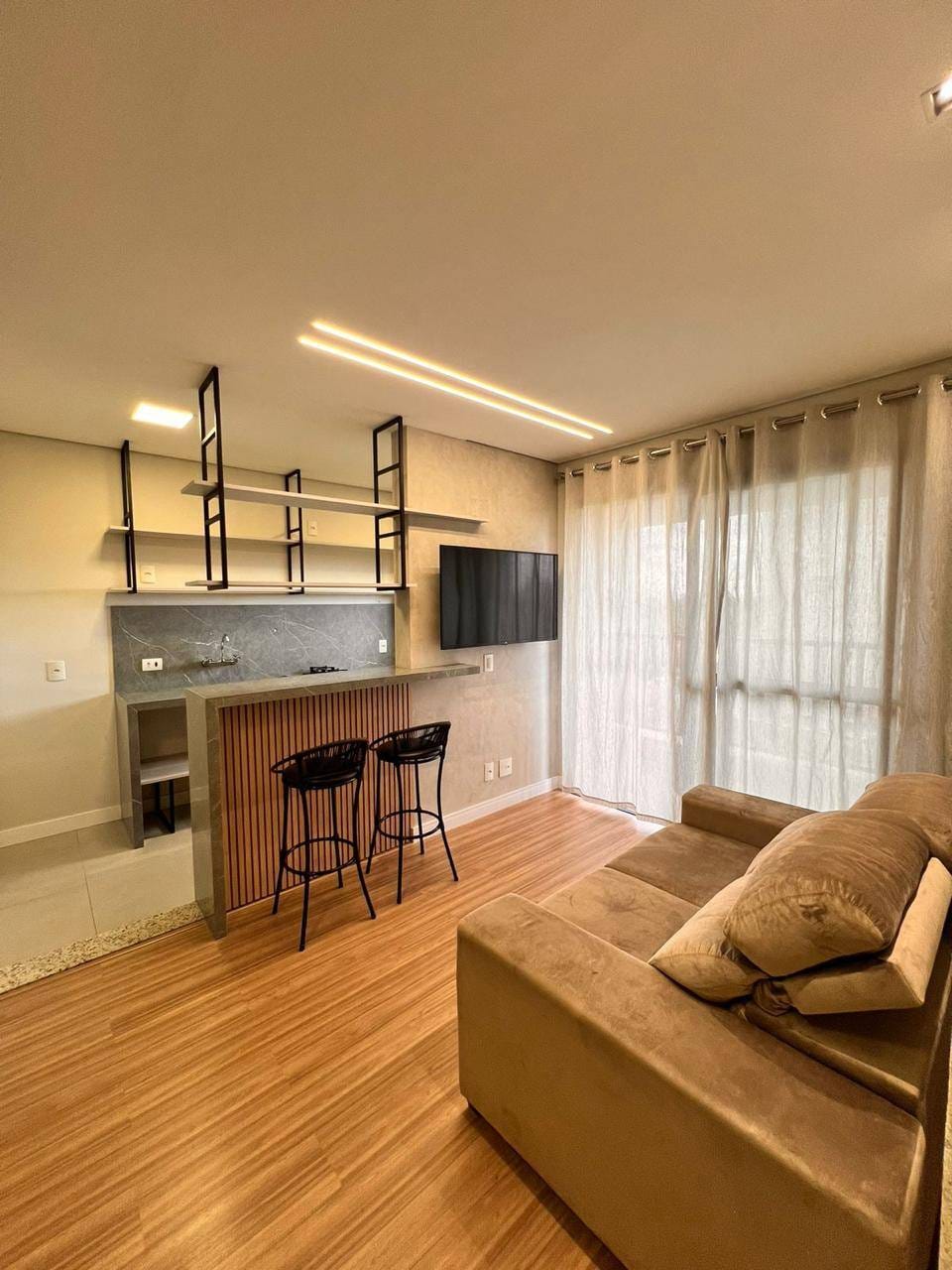 Apartamento à venda, Edifício Freedom, 1 suíte, MOBILIADO -  Gleba Fazenda Palhano, Londrina, PR