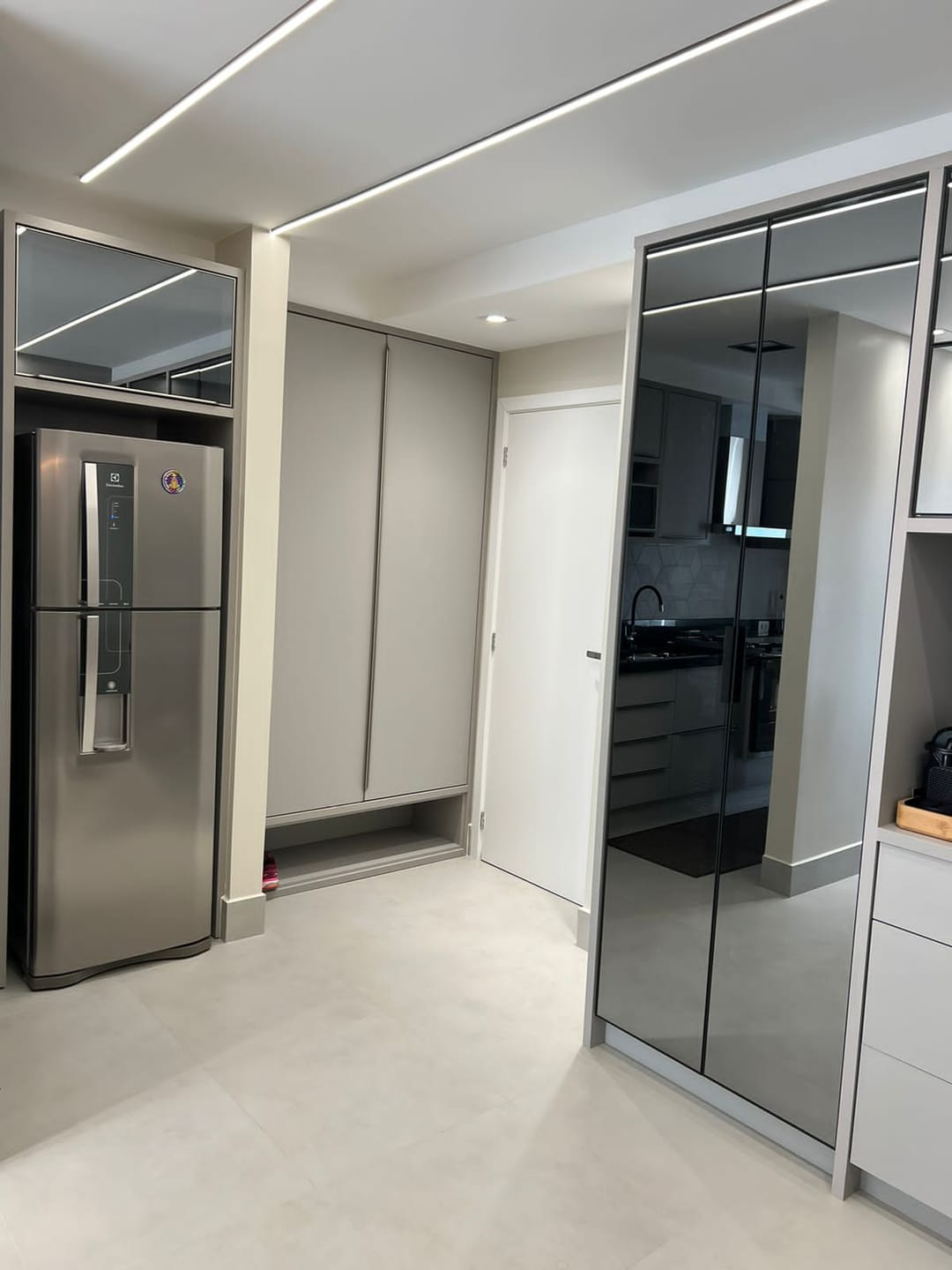 Apartamento à venda, Edifício  Vista Parque Lago, 71m² úteis, 2 quartos (sendo 1 suíte) 2 vagas, andar alto, sol da manhã - Jardim Presidente, Lo