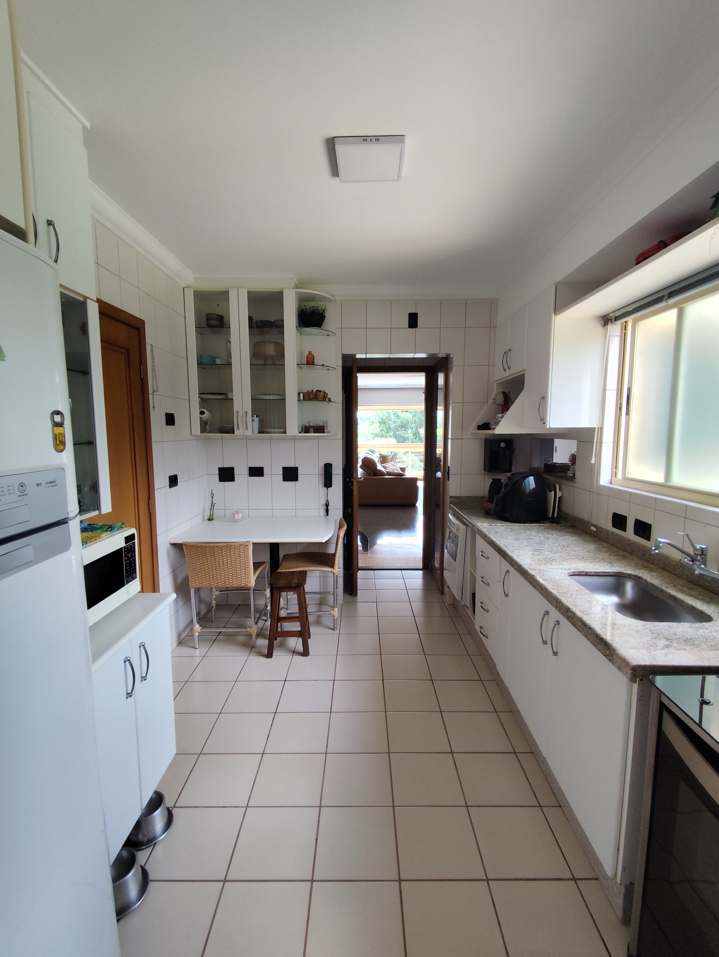 Apartamento à Venda, Edifício Four seasons, 3 suítes, 2 vagas, todo planejado, em frente AREL - Vila Fujita, Londrina, PR