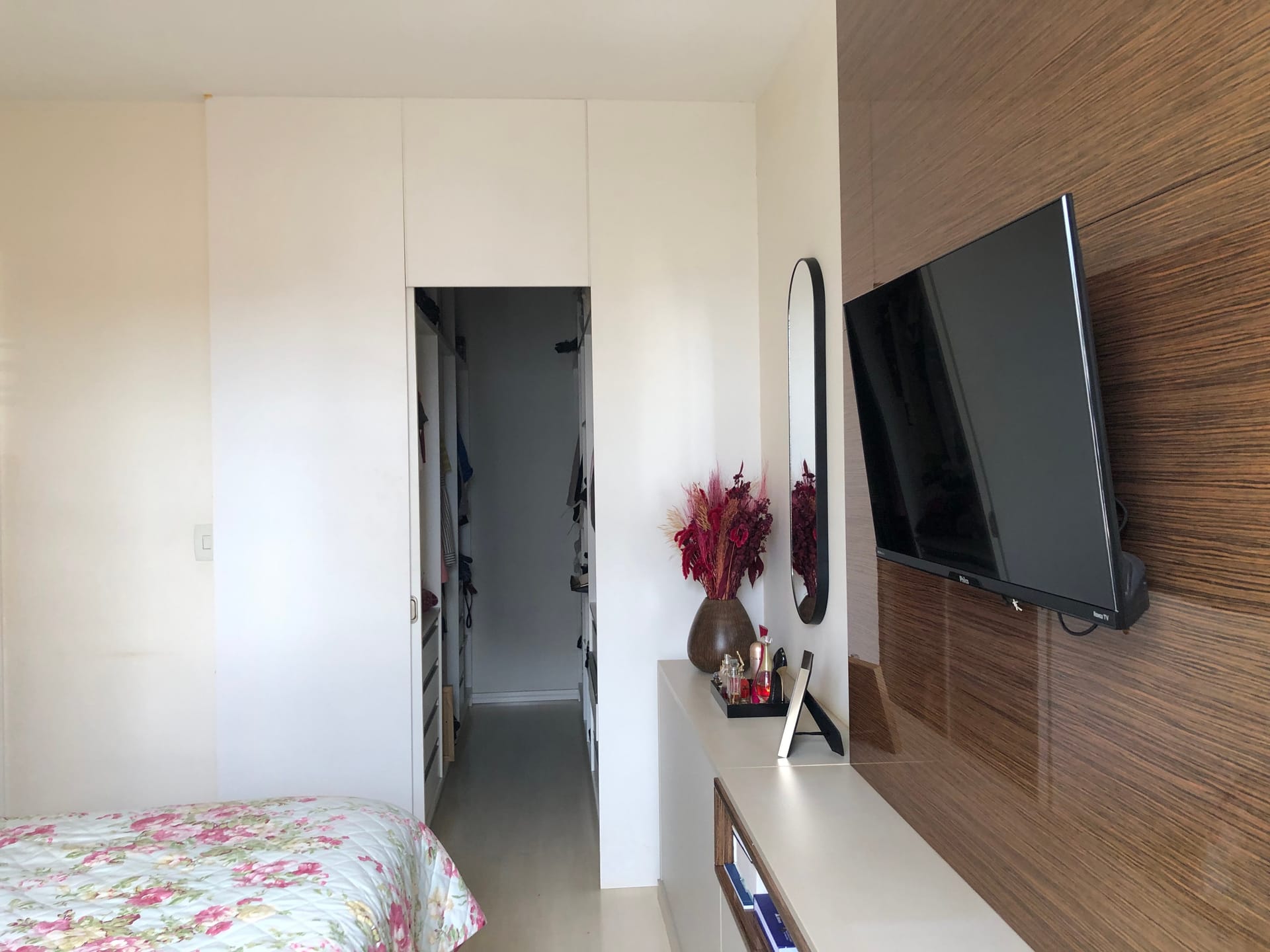 Apartamento à venda, Edifício Dolce Vita, 131,89m² úteis, 3 quartos (1 suíte), ampla varanda com churrasqueira, 2 vagas - Caiçaras, Londrina, PR