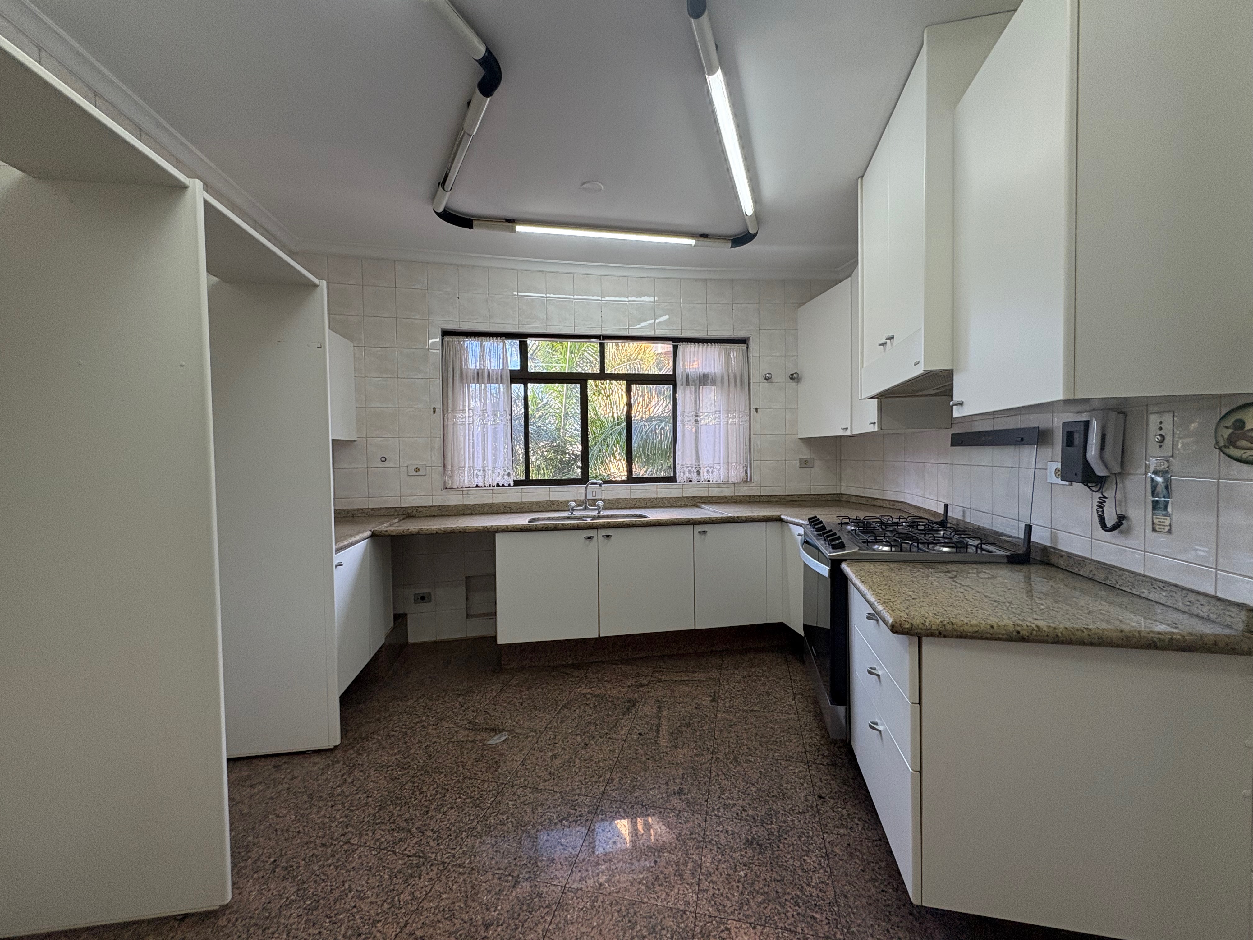 Apartamento à venda, Edifício Palais Lac Dor, 3 suítes, 5 vagas  - Londrina, PR