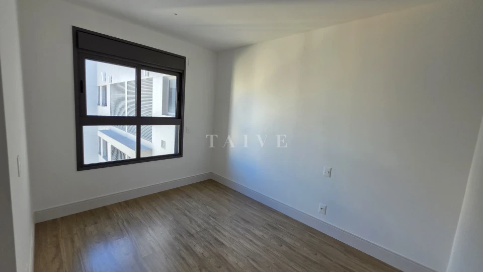 Apartamento À Venda 181m², 3 suítes, 2 vagas, andar alto - Edificio Lumini Gleba Palhano Londrina