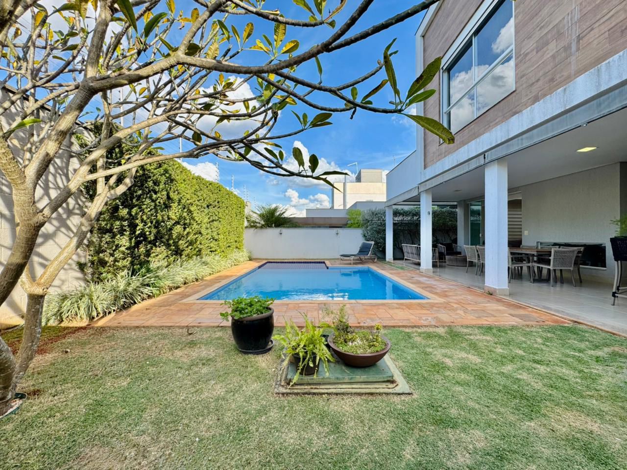 Casa à venda, 3 suítes, 261 m², Alphaville 2, Vivendas do Arvoredo, Londrina, PR