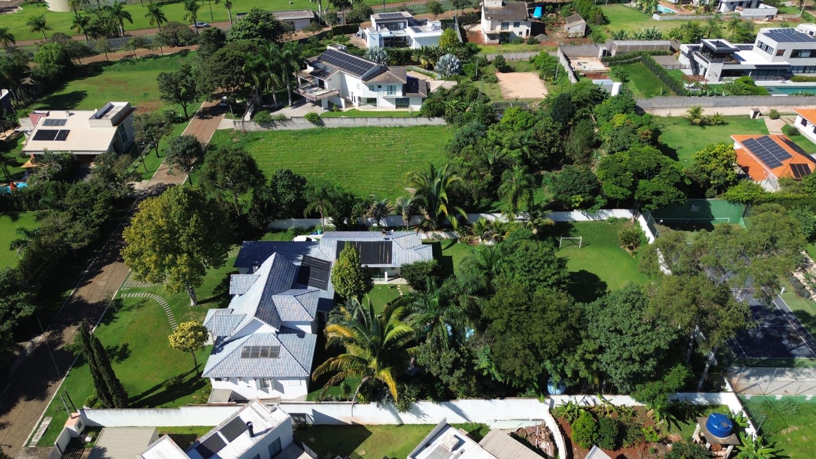 Casa à venda, 4 suítes, 550 m², Condomínio Estância Bomtempo, Recanto do Salto, Londrina, PR