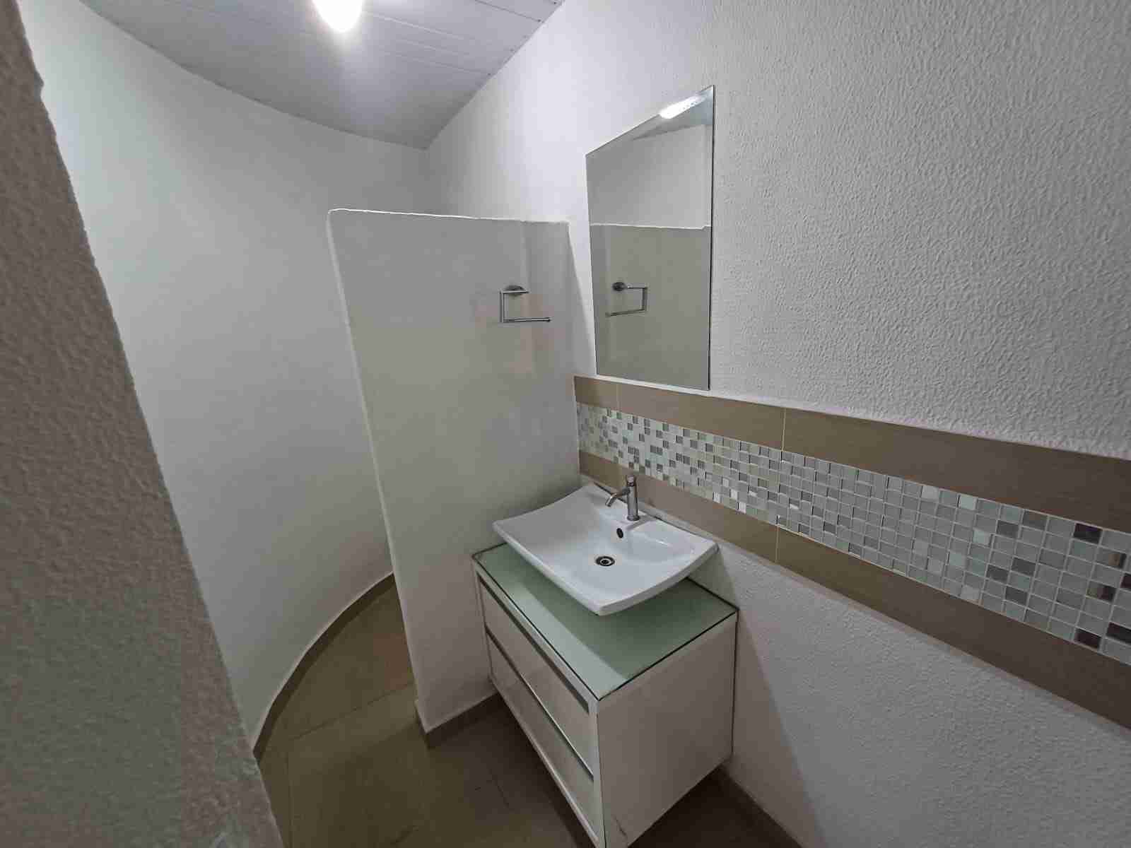 Barracão para locação, 800m² úteis, fachada em vidro, excelente localização Av Higienópolis , 8 vagas-  Jardim Higienópolis, Londrina, PR