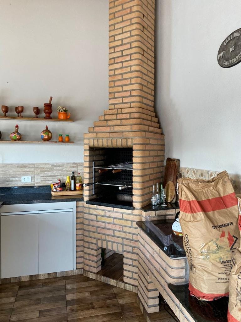 Chácara à Venda, fazenda nata, casa com 250m² de construção, 3 quartos sendo 1 suite -  Londrina, PR