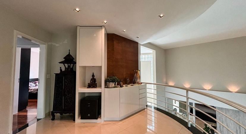Casa a venda em Cond Pitangua, próx shopping Catuaí, 514m² construção, 5 quartos, quintal com espaço - Gleba Fazenda Palhano, Londrina, PR