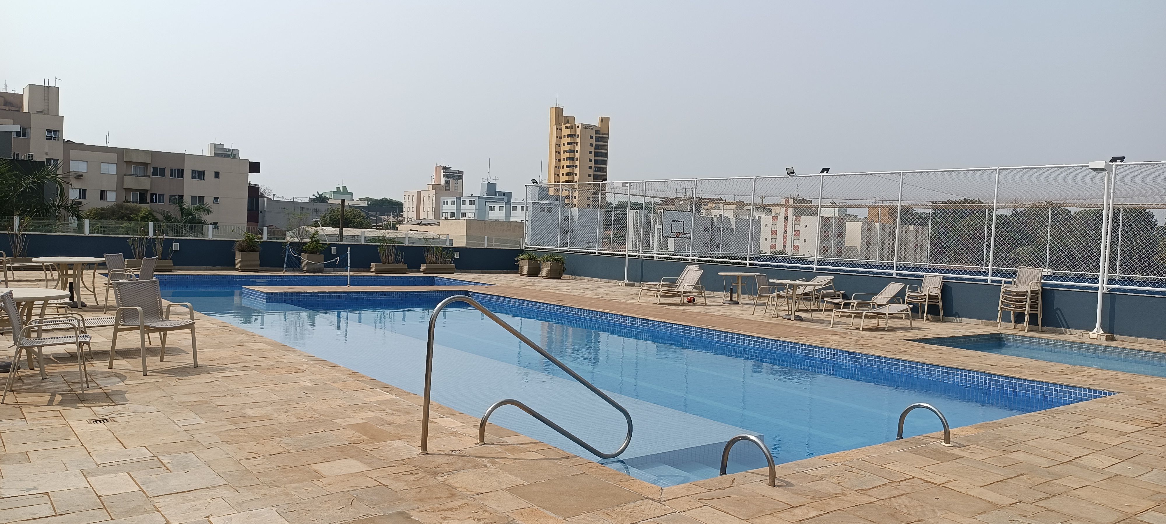 Apartamento à venda, Edifício Aquaparque, 69m², 2 quartos sendo 1 suíte, próx Av Maringá- Vitória, Londrina, PR
