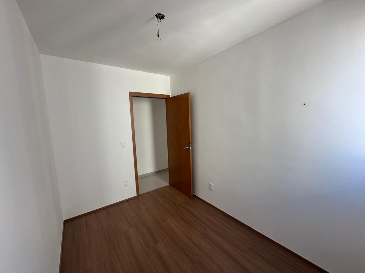 Apartamento à venda, próximo à Universidade Estadual de Londrina (UEL) , Londrina - PR