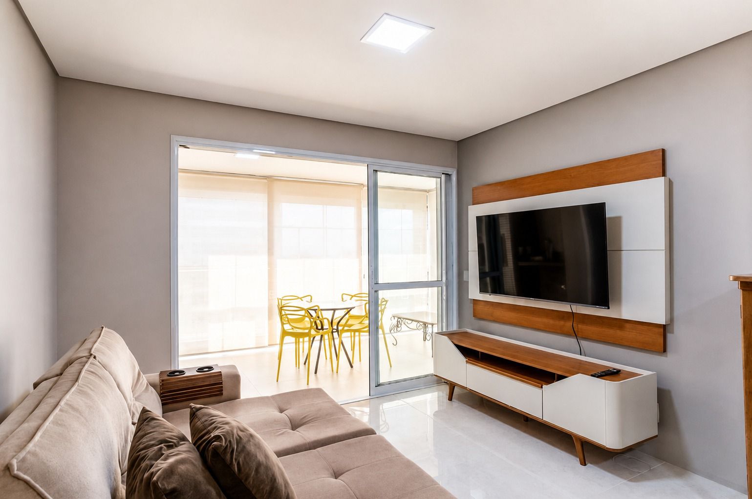 Aluga-se apartamento na Palhano mobiliado, com 3 quartos sendo 1 suite, Londrina, PR