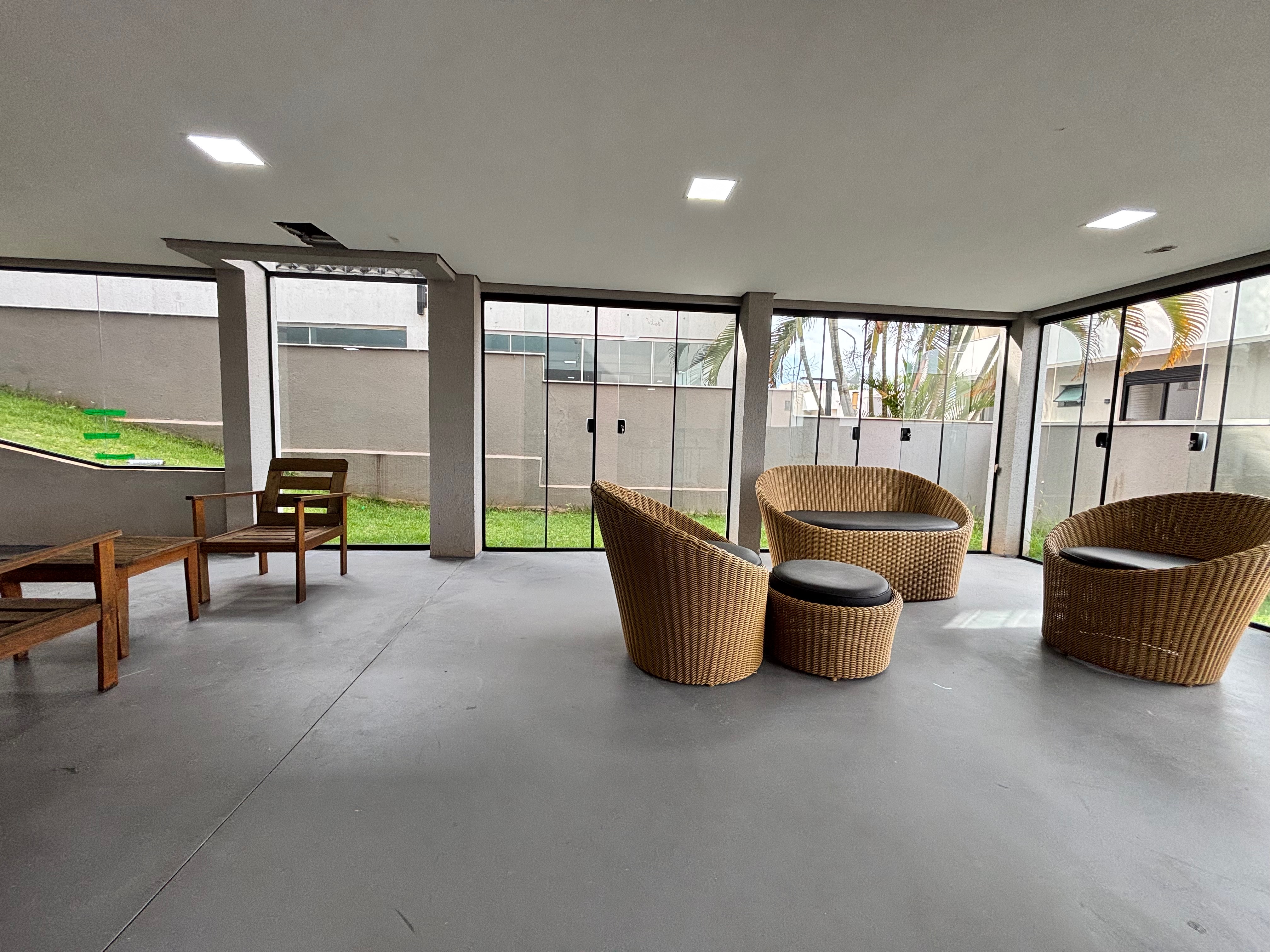 Casa térrea à venda, Condomínio Sun Lake, 249m² de construção, 3 suítes, 4 vagas  - Recanto do Salto, Londrina, PR