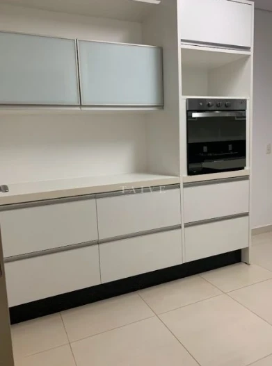 Aluga-se apartamento com 4 quartos, 3 vagas de garagem, no Edifício  Torre Valverde, Gleba Palhano, Londrina