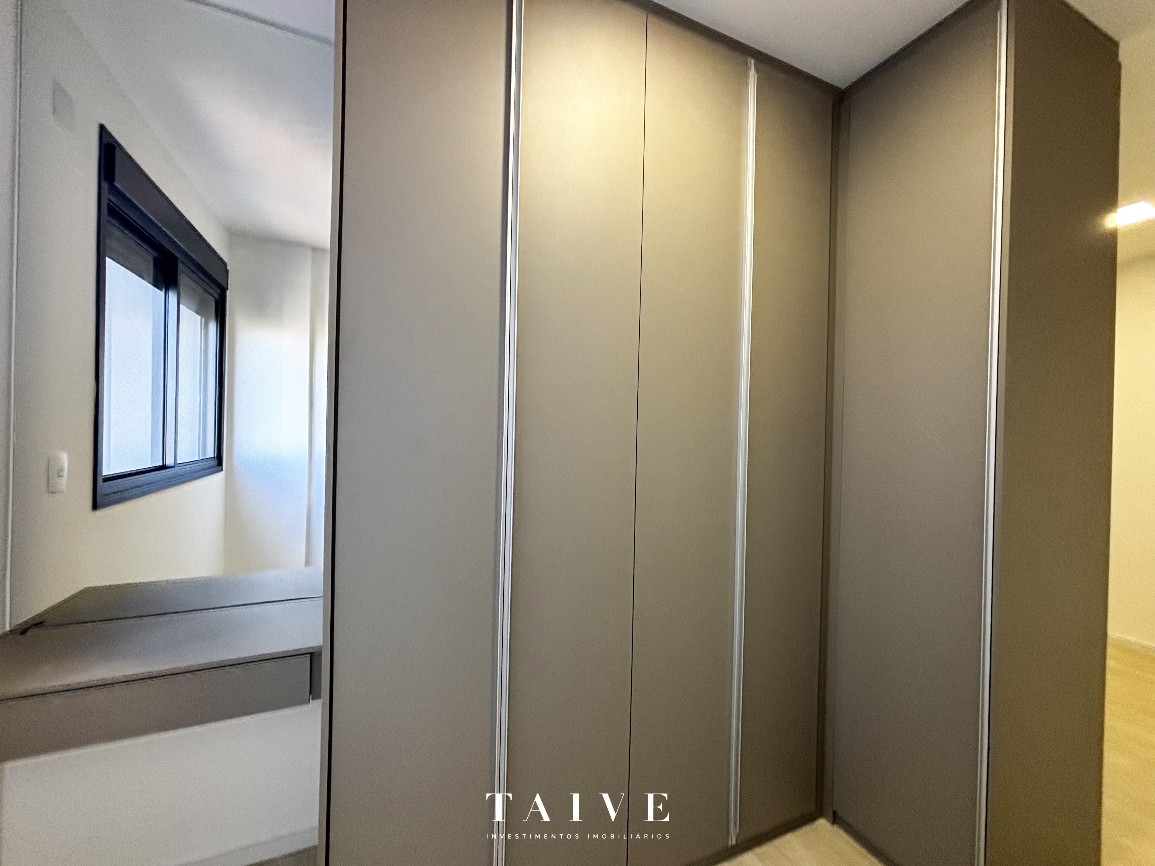 Apartamento novo à Venda Edifício You 180, 2 quartos sendo 1 suite, todo planejado, de frente - Gleba Fazenda Palhano, Londrina, PR