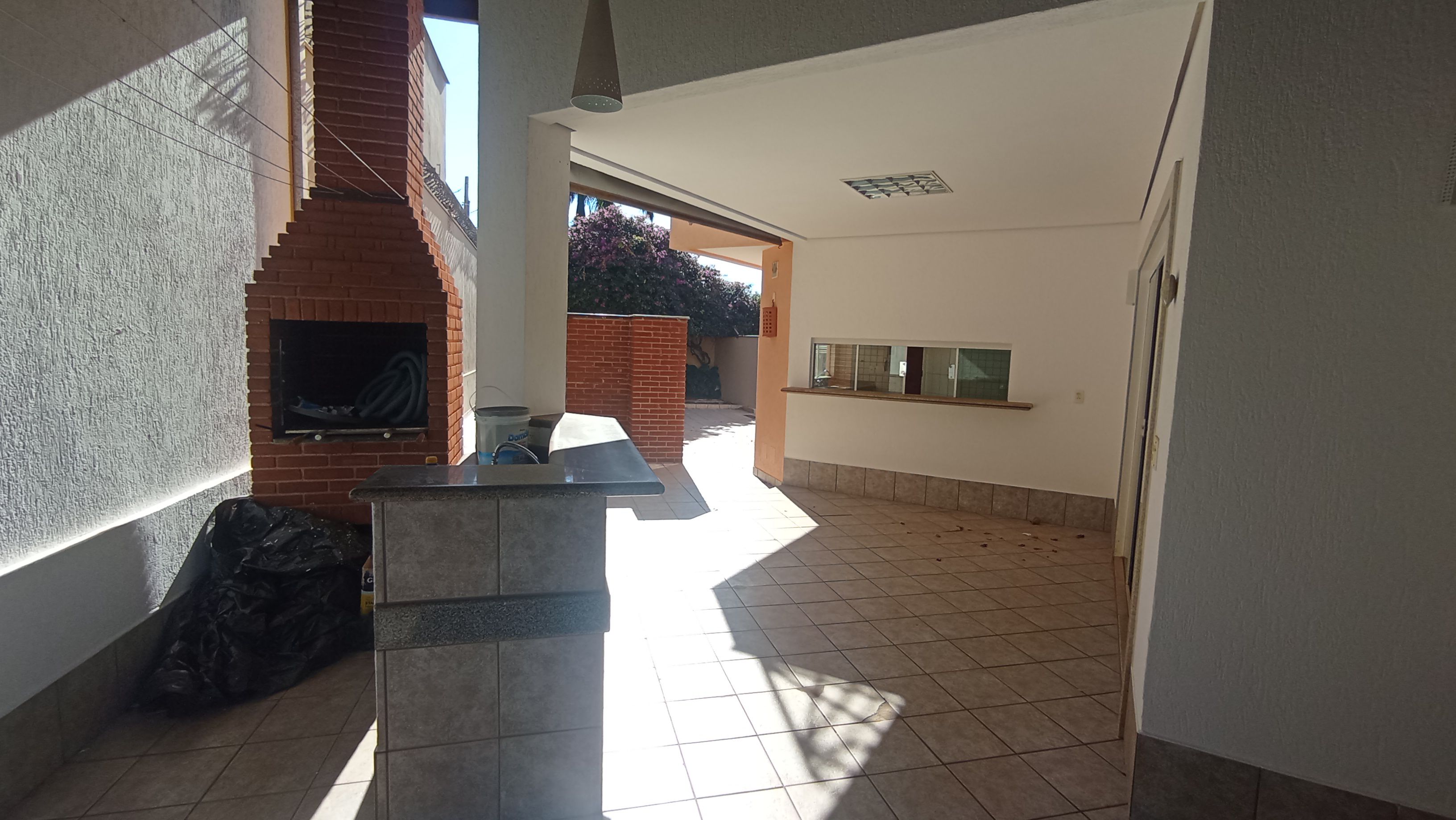 Casa à Venda, 4 quartos - 2 suítes/ piscina/ Tucanos,  Londrina, PR