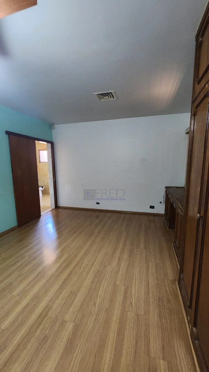 EXCELENTE IMÓVEL COMERCIAL PARA LOCAÇÃO - TOTALMENTE TÉRREO