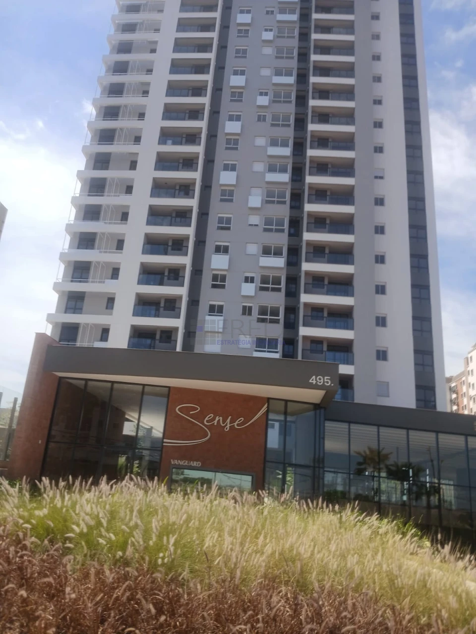 APARTAMENTO A VENDA - SENSE - ANDAR ALTO, 02 VAGAS DE GARAGEM COM BOX