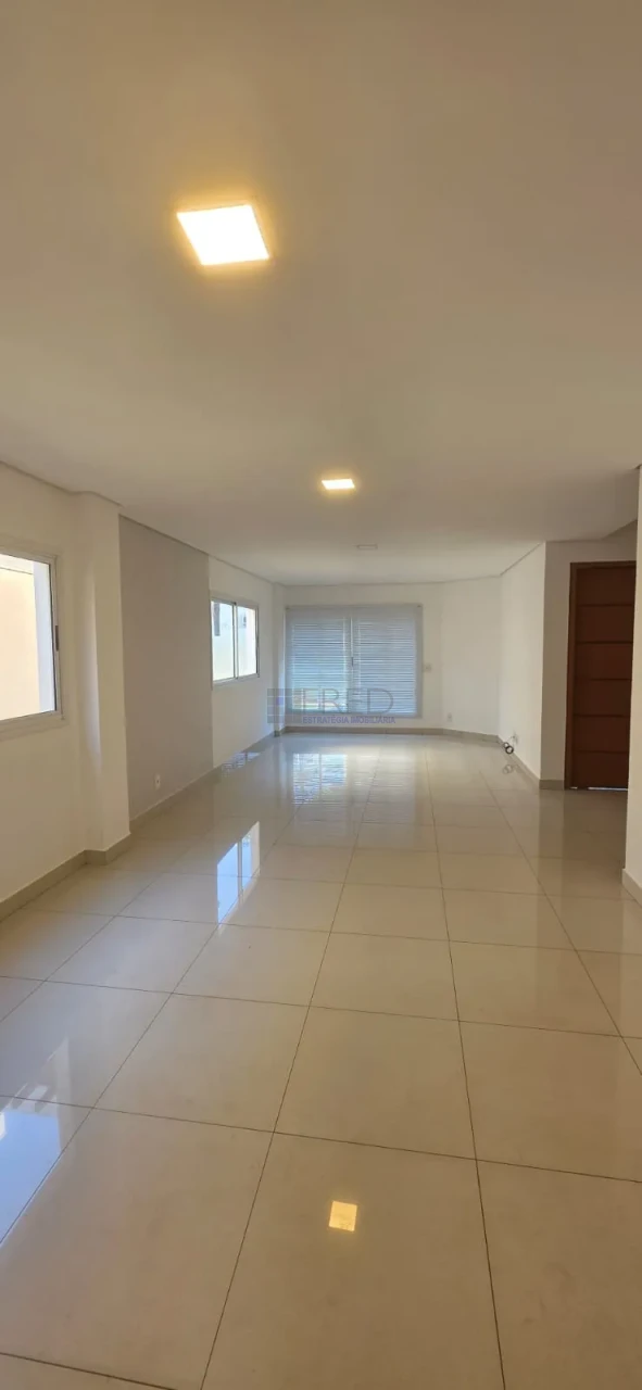 Imagens do imóveis RESIDENCIA Á VENDA - ROYAL MAISON