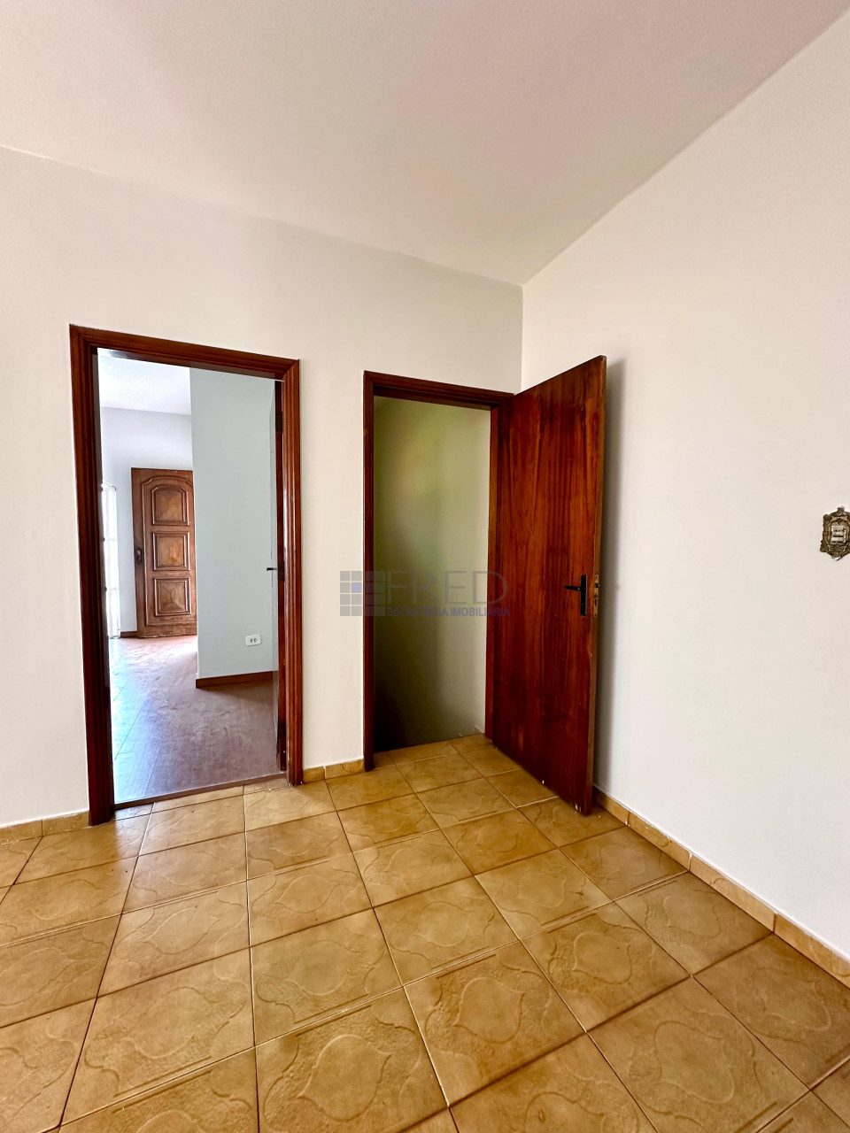 SOBRADO A VENDA EM CAMBÉ