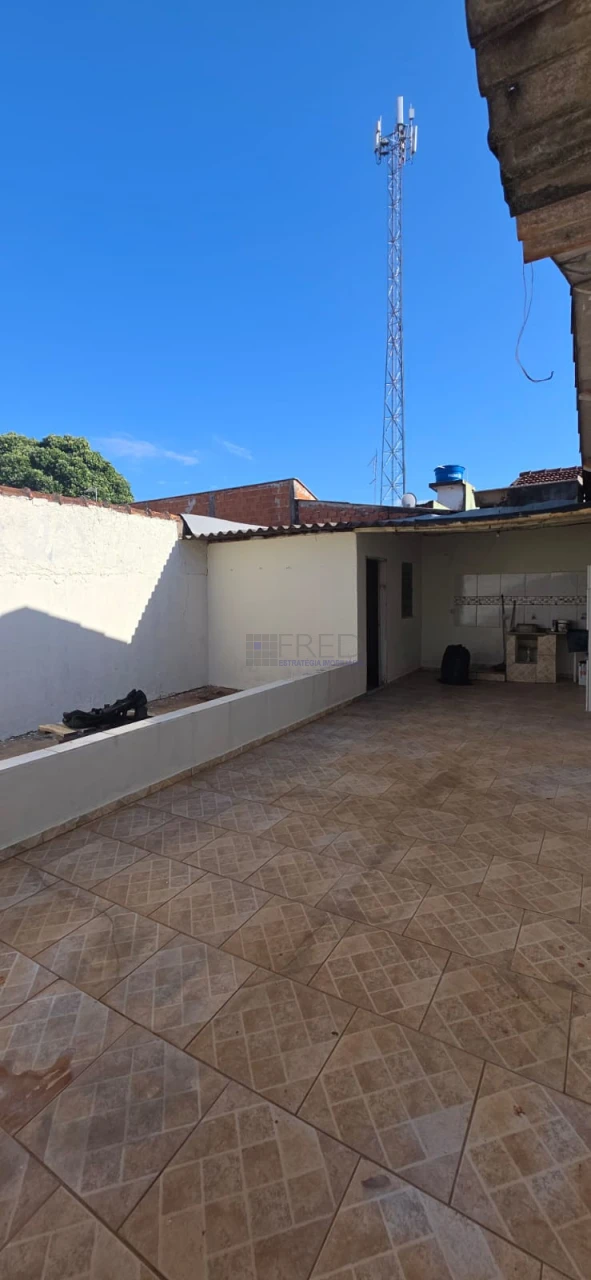RESIDENCIA  A  VENDA RUA NILO GONZALES VICENTE - JARDIM CAFEZAL