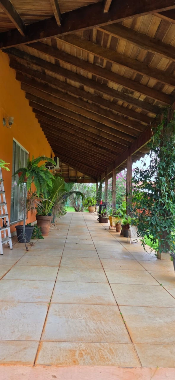 LINDA CHACARA A VENDA, PORTEIRA FECHADA - MORADIA OU LAZER EM CAMBÉ PR