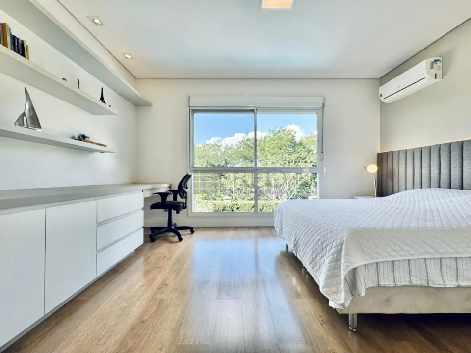EXCELENTE RESIDENCIA A VENDA - COND, ALPHAVILLE  II