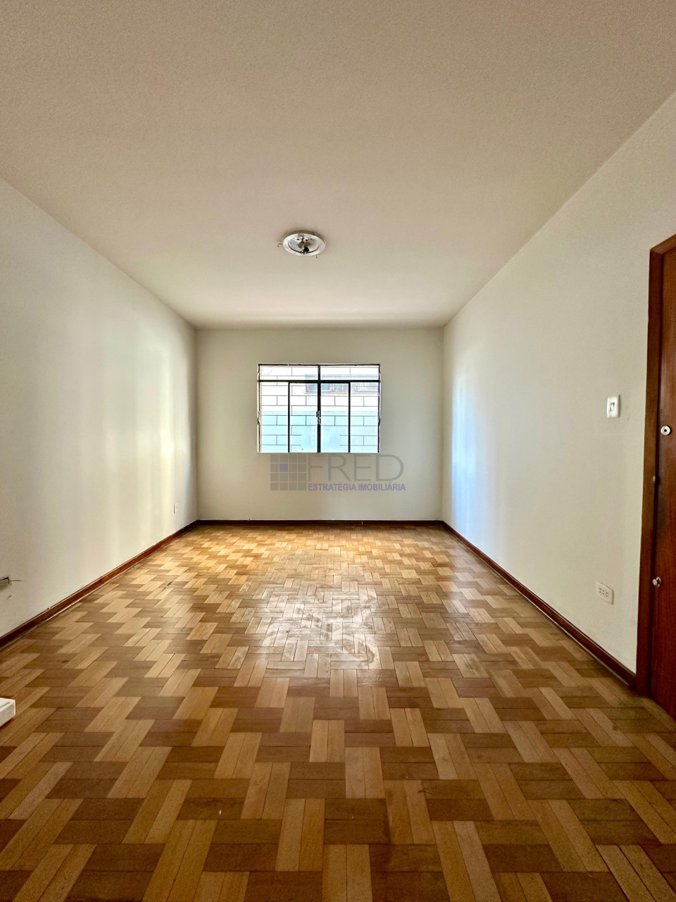 APARTAMENTO A VENDA NO EDIFÍCIO PIAUÍ